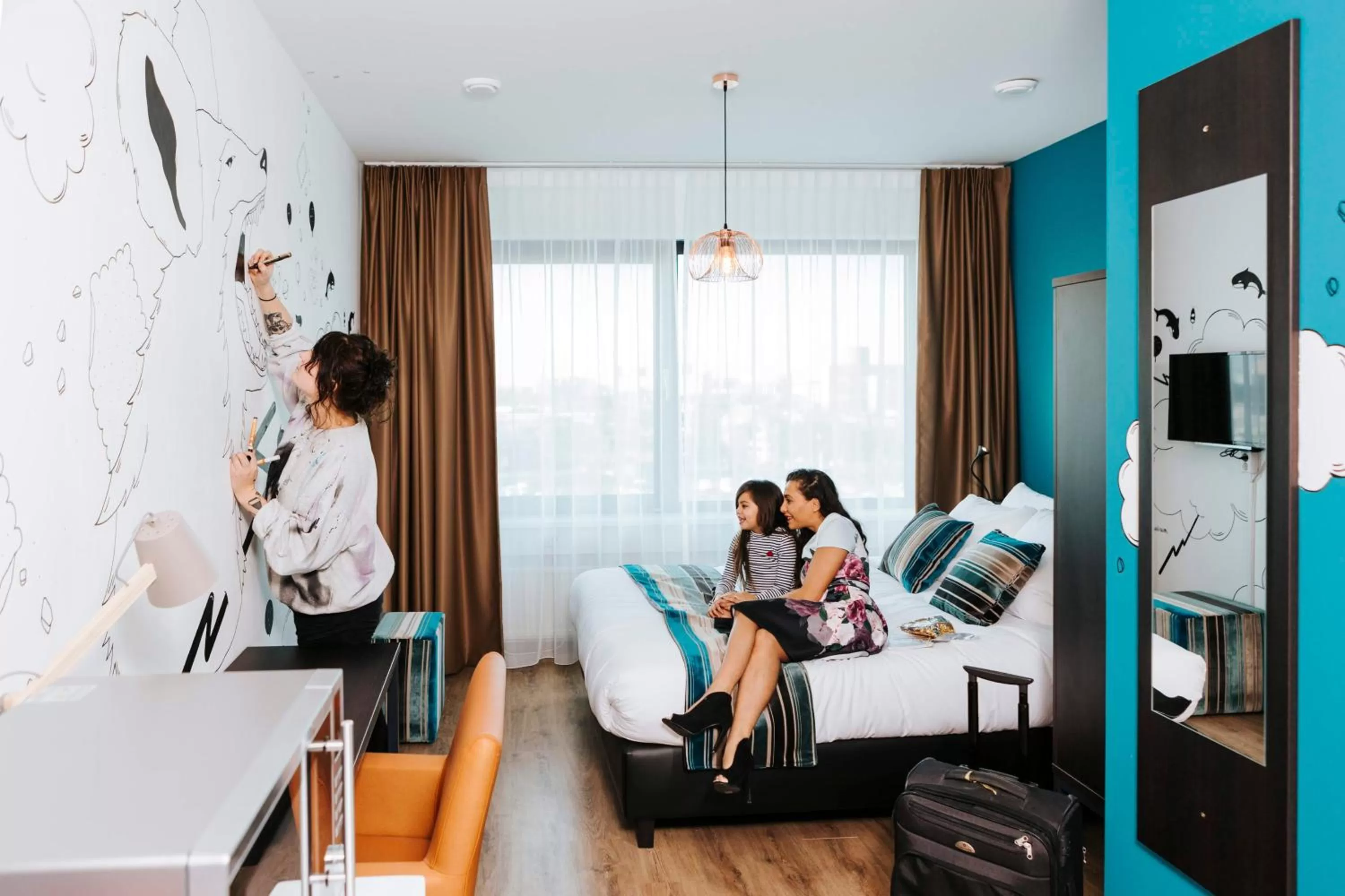 Bed in The Hague Teleport Hotel - Free Parking