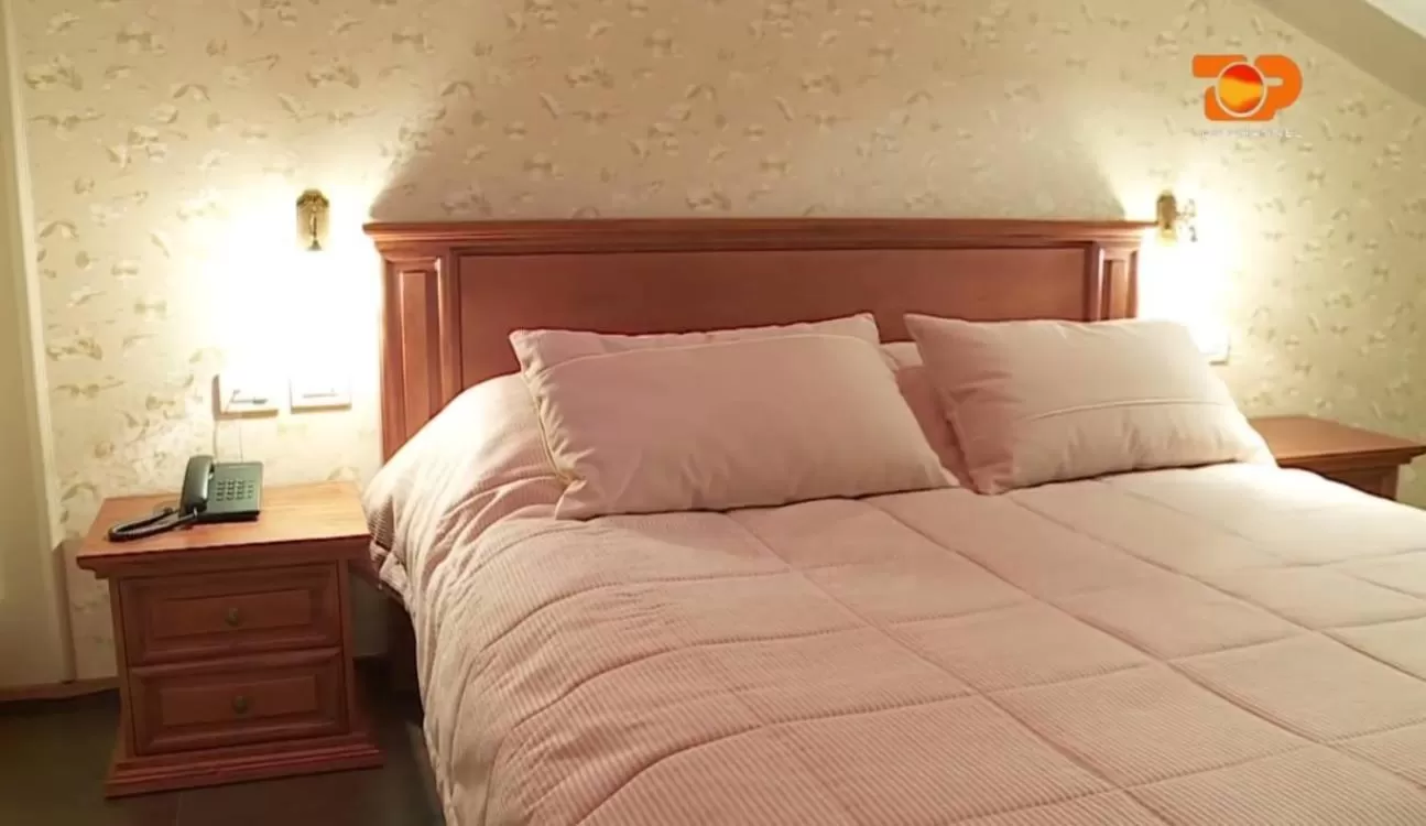 Bedroom, Bed in Vila Sigal Pogradec