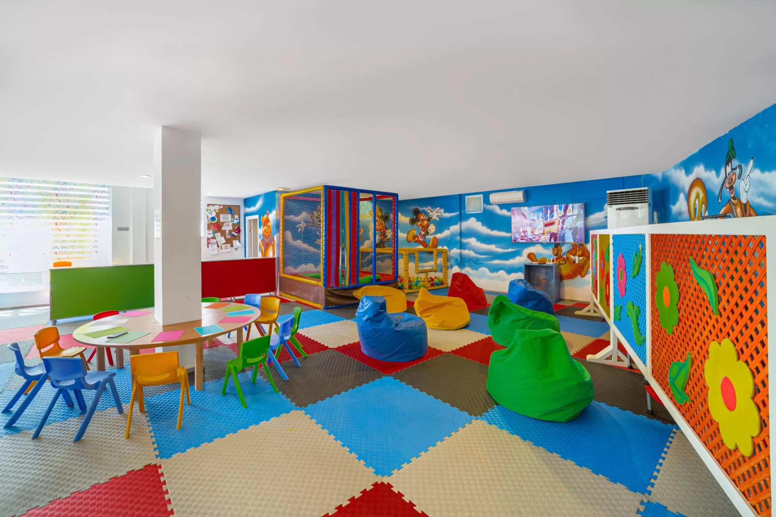 Kids's club in Justiniano Deluxe Resort