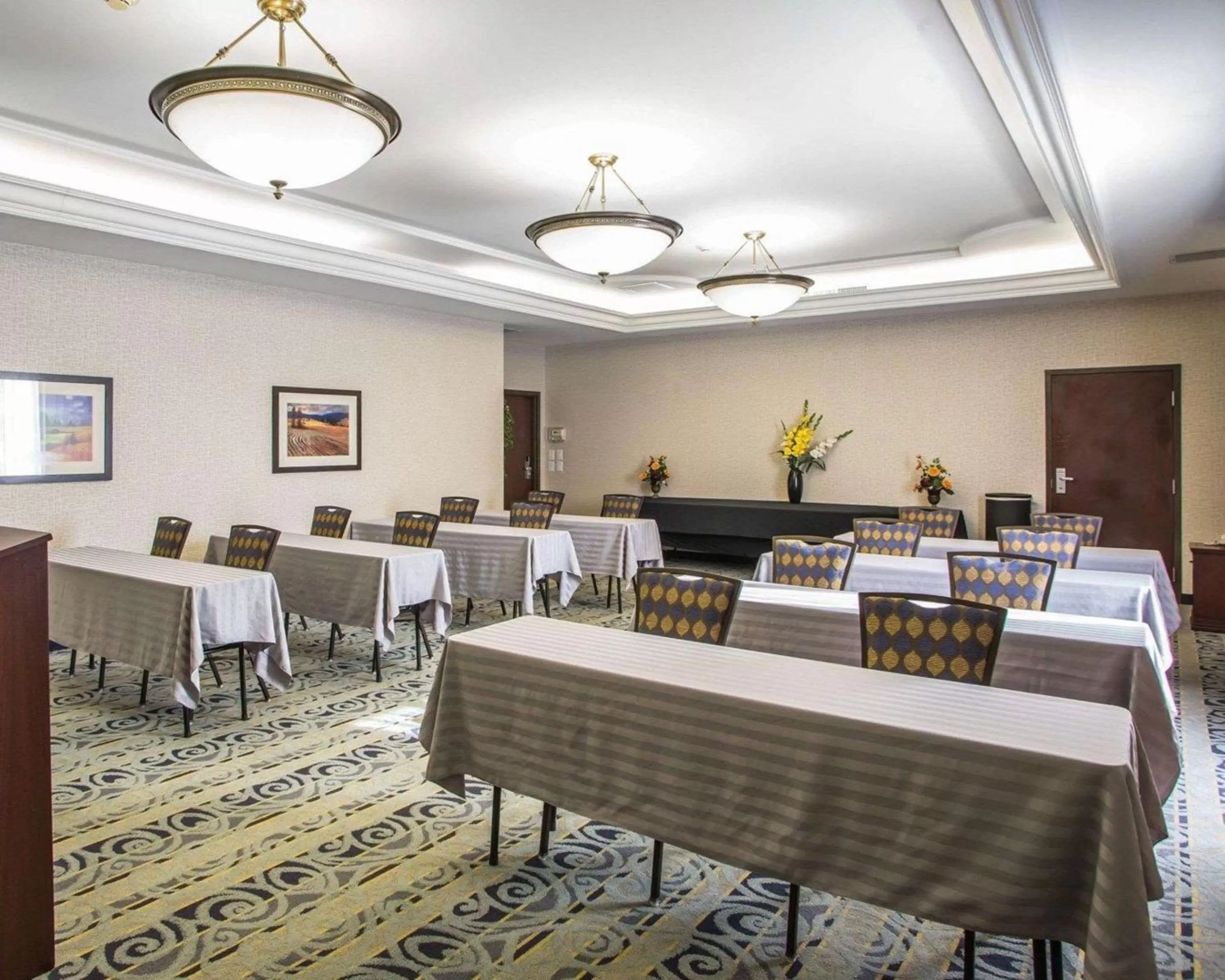 On site in Quality Inn Schaumburg - Chicago near the Mall