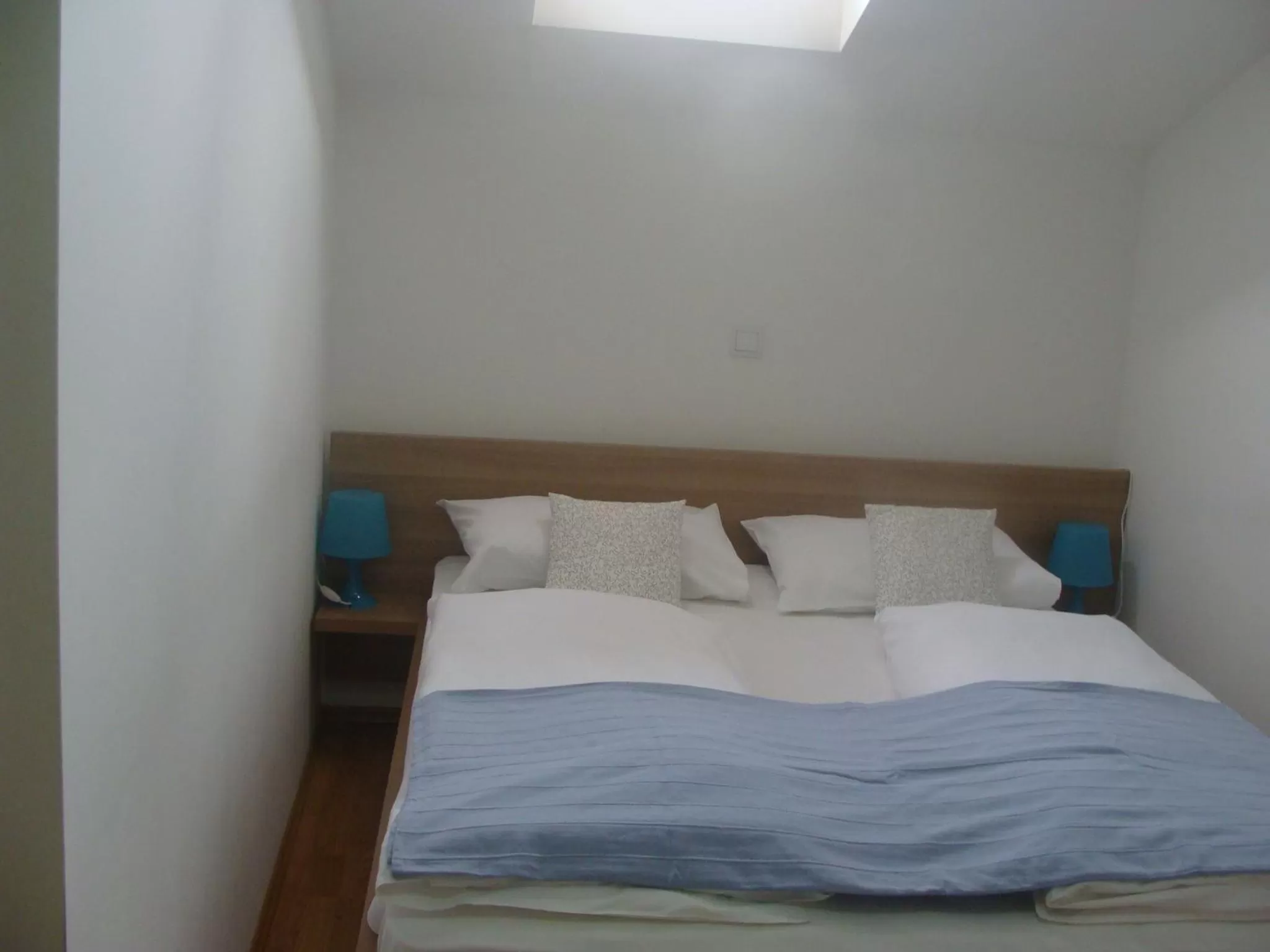 Photo of the whole room, Bed in Lugarnica