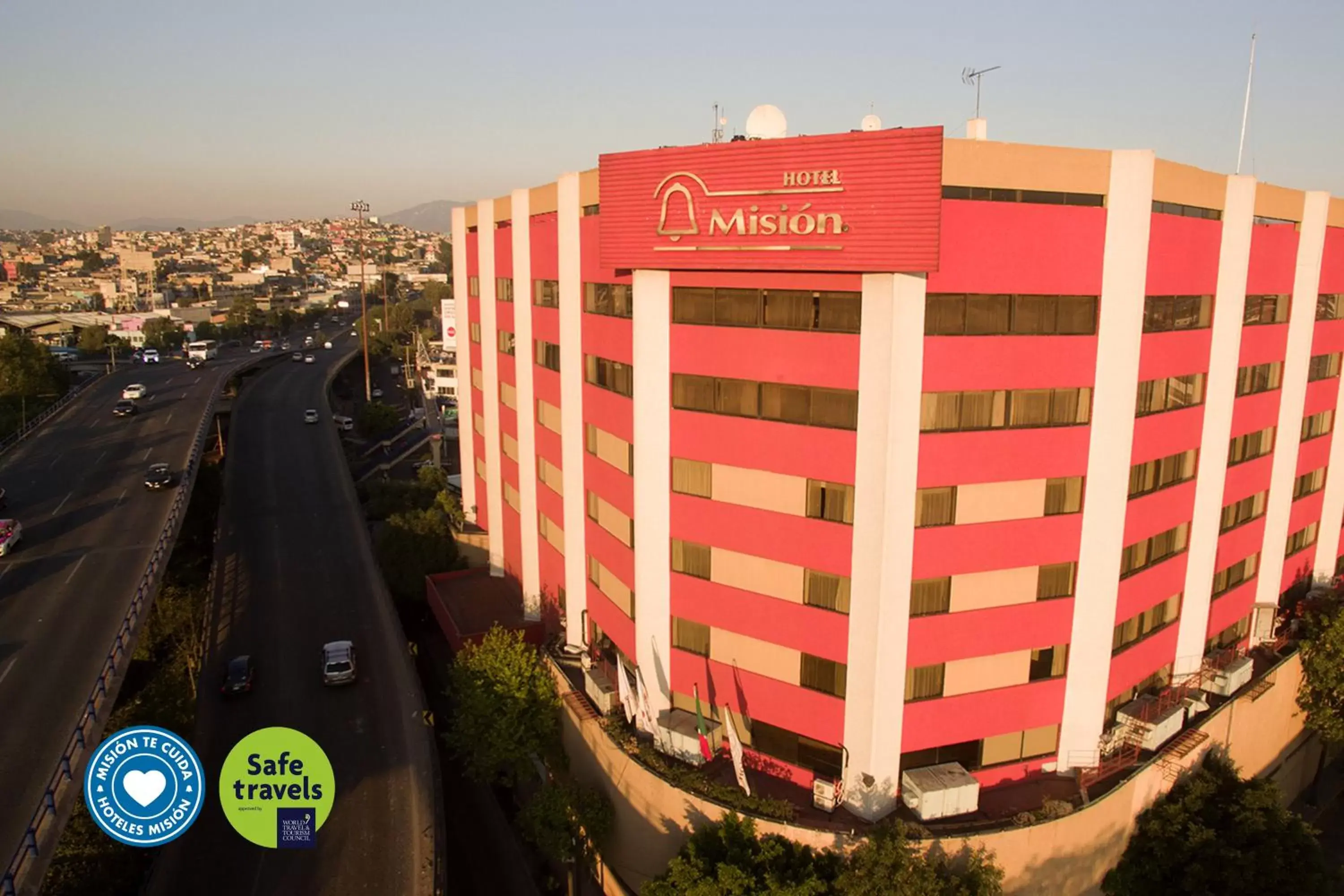 Facade/entrance, Property Building in Mision Toreo Centro de Convenciones Facade/entrance, Property Building in Mision Toreo Centro de Convenciones