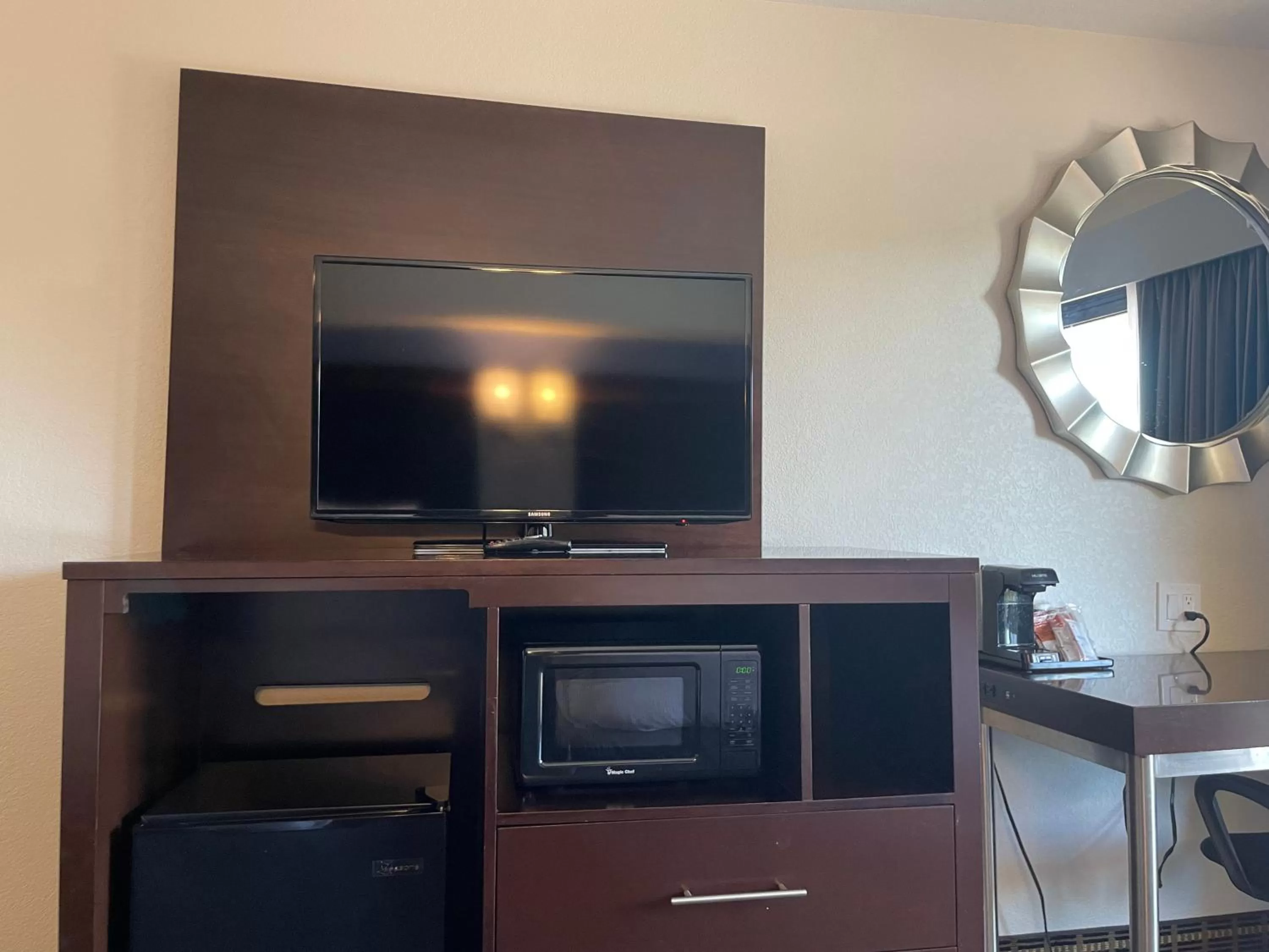 TV and multimedia in Hotel Solares