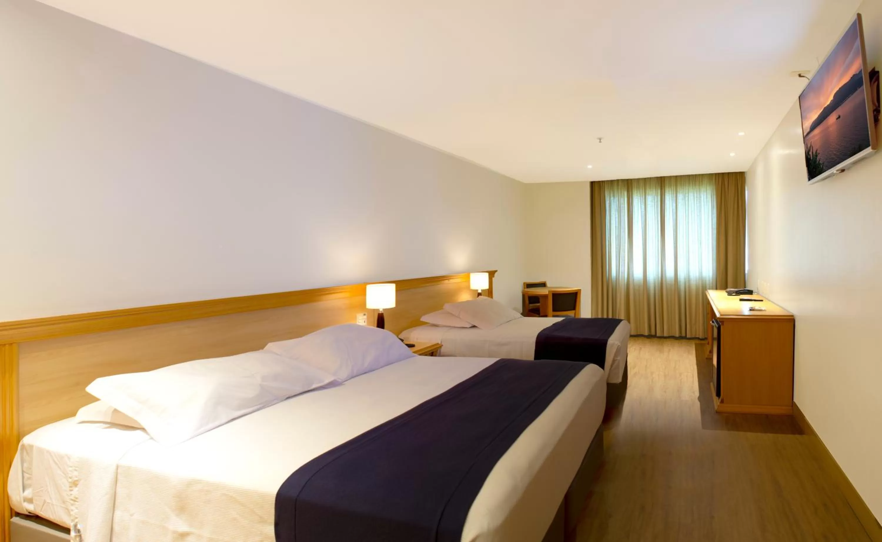 Bedroom, Bed in Mar Palace Copacabana Hotel