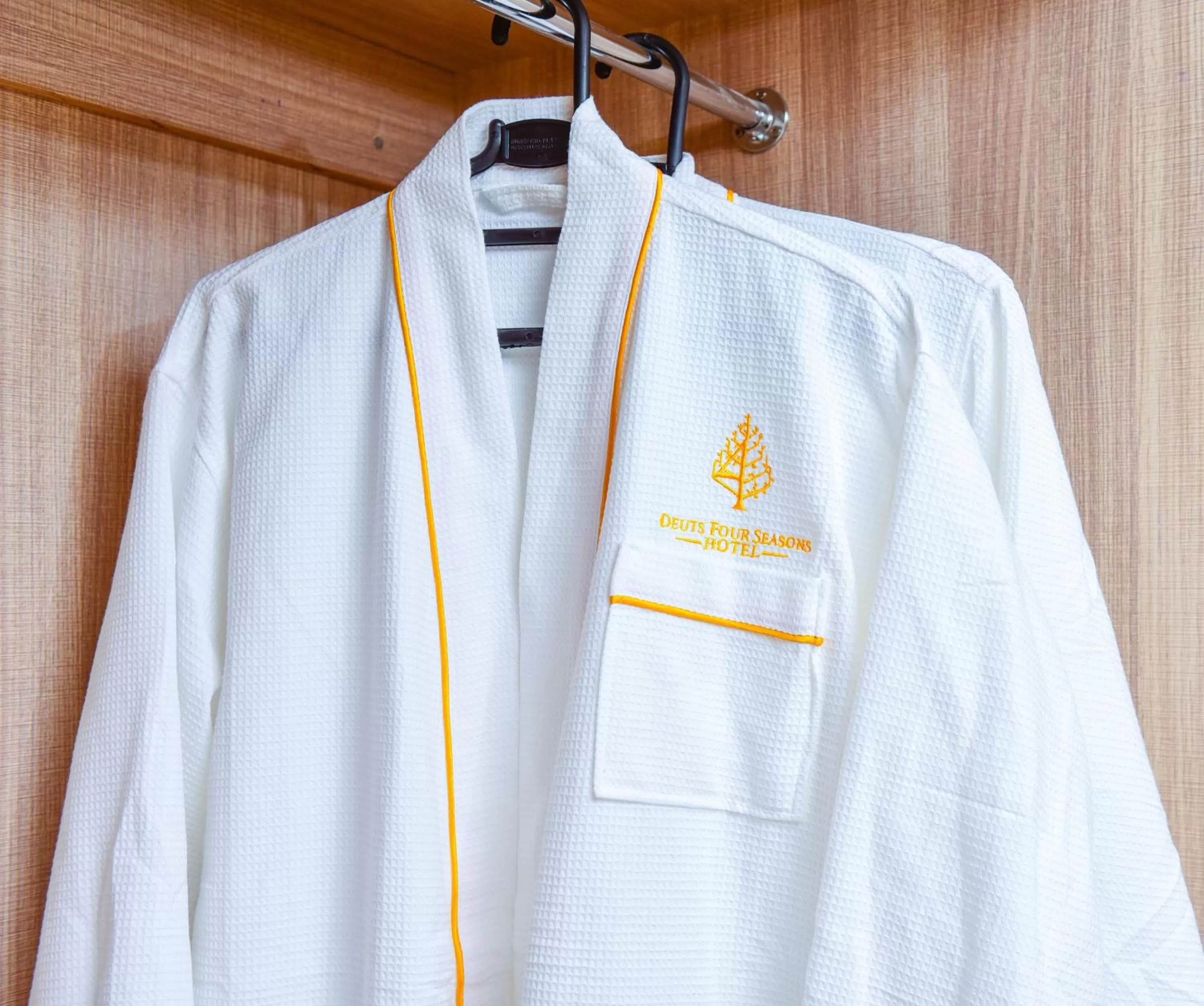 wardrobe in Deuts Four Seasons Hotel