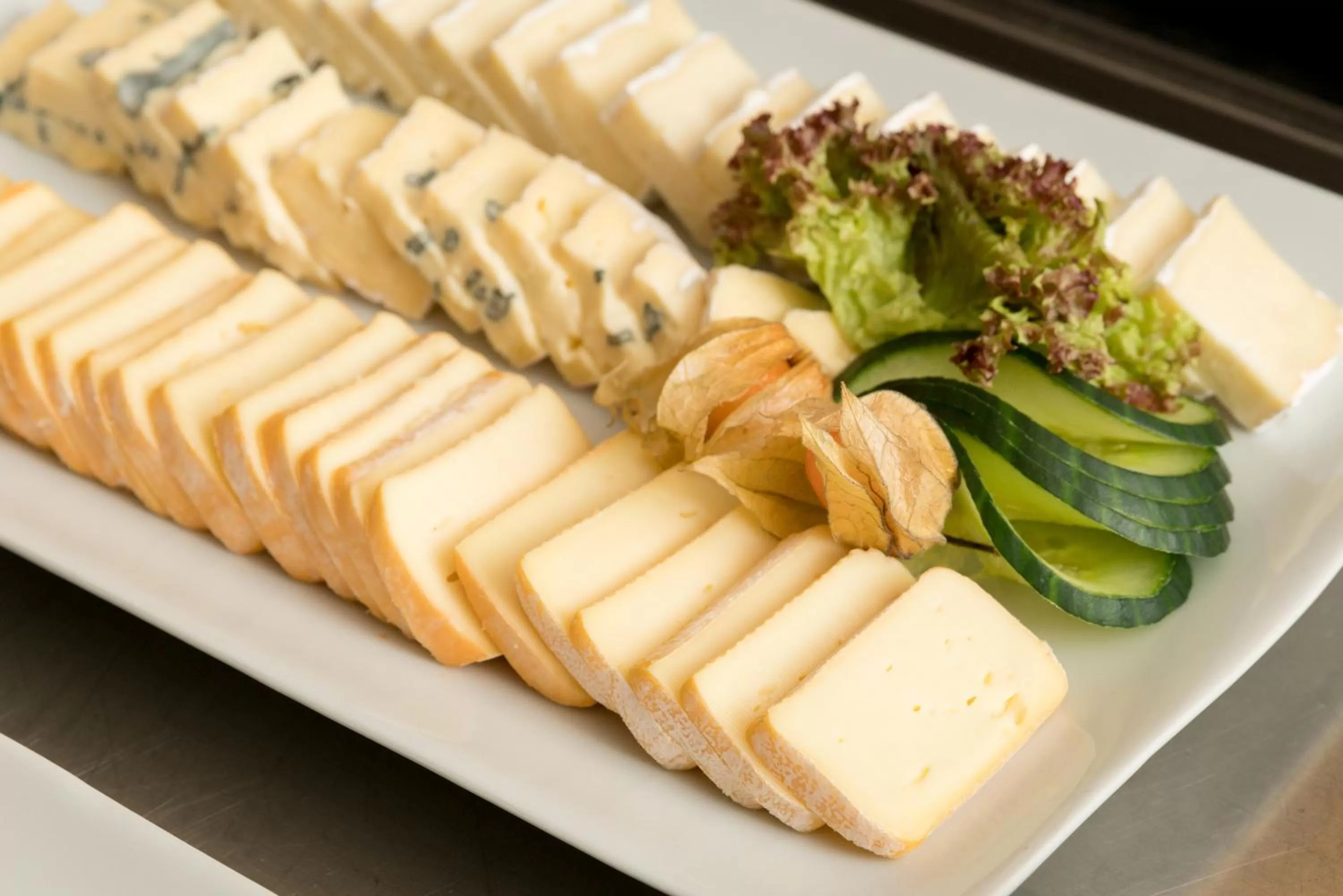 Buffet breakfast in AZIMUT Hotel Dresden