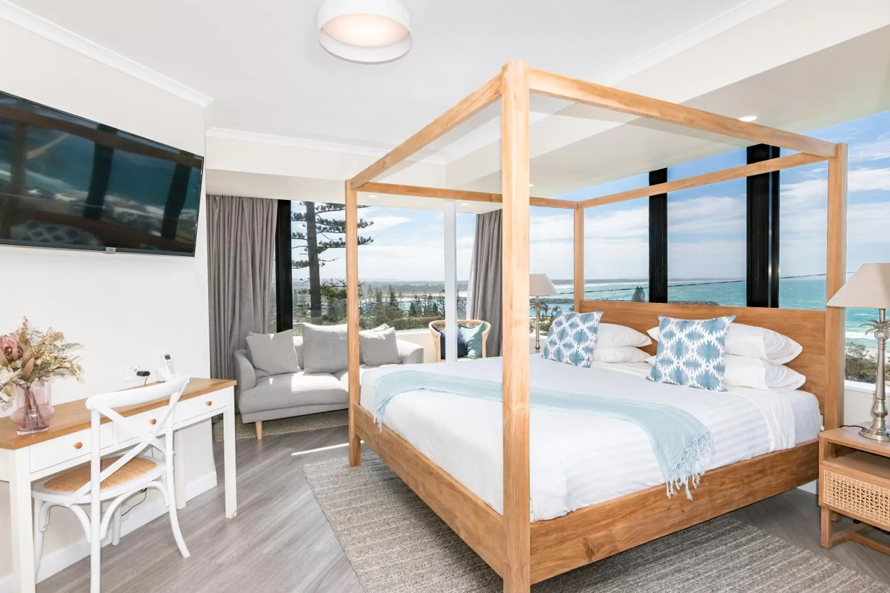 Premier Ocean View Suite in ibis Styles Port Macquarie Premier Ocean View Suite in ibis Styles Port Macquarie
