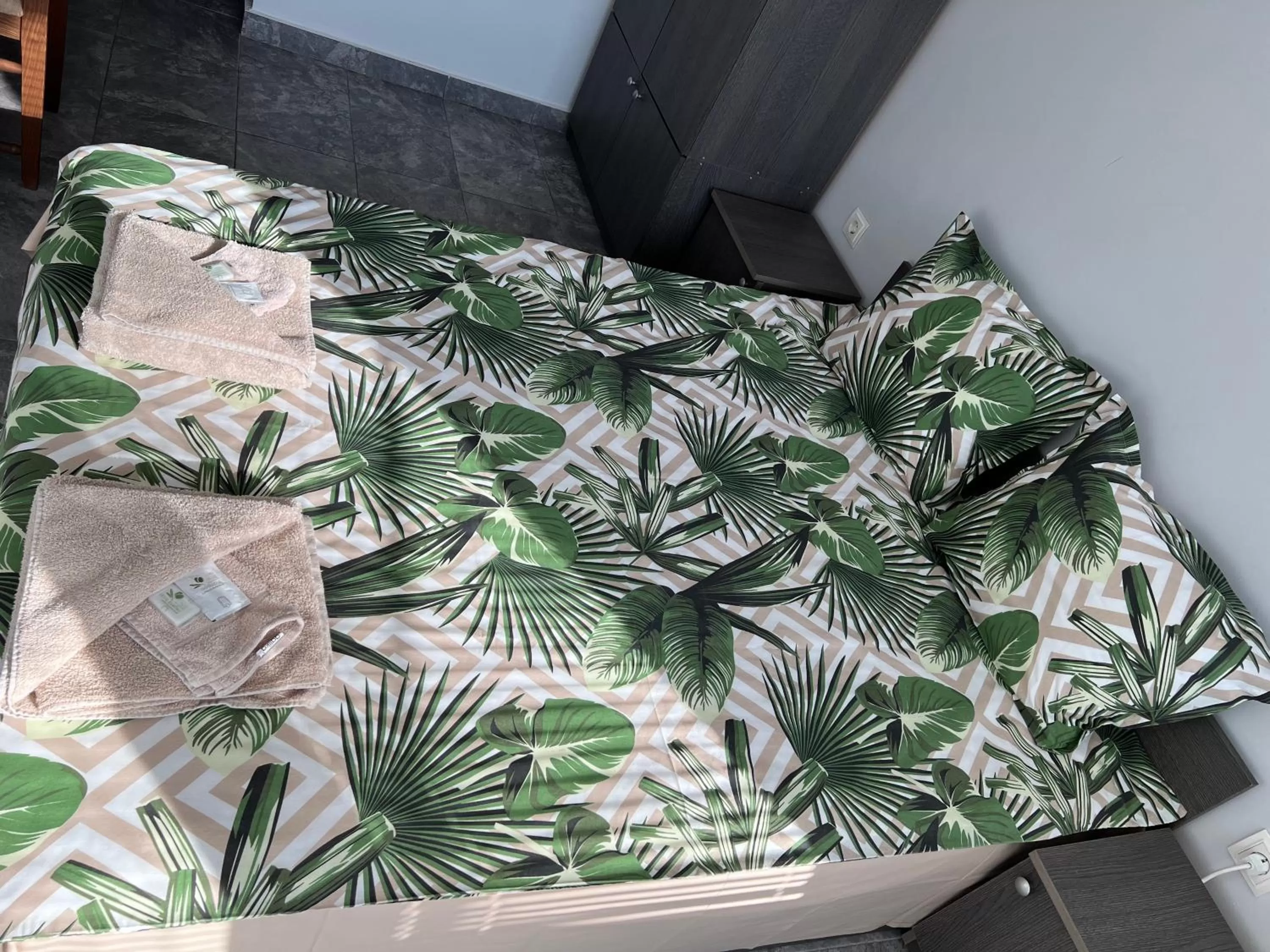 Bed in Hotel Rositsa