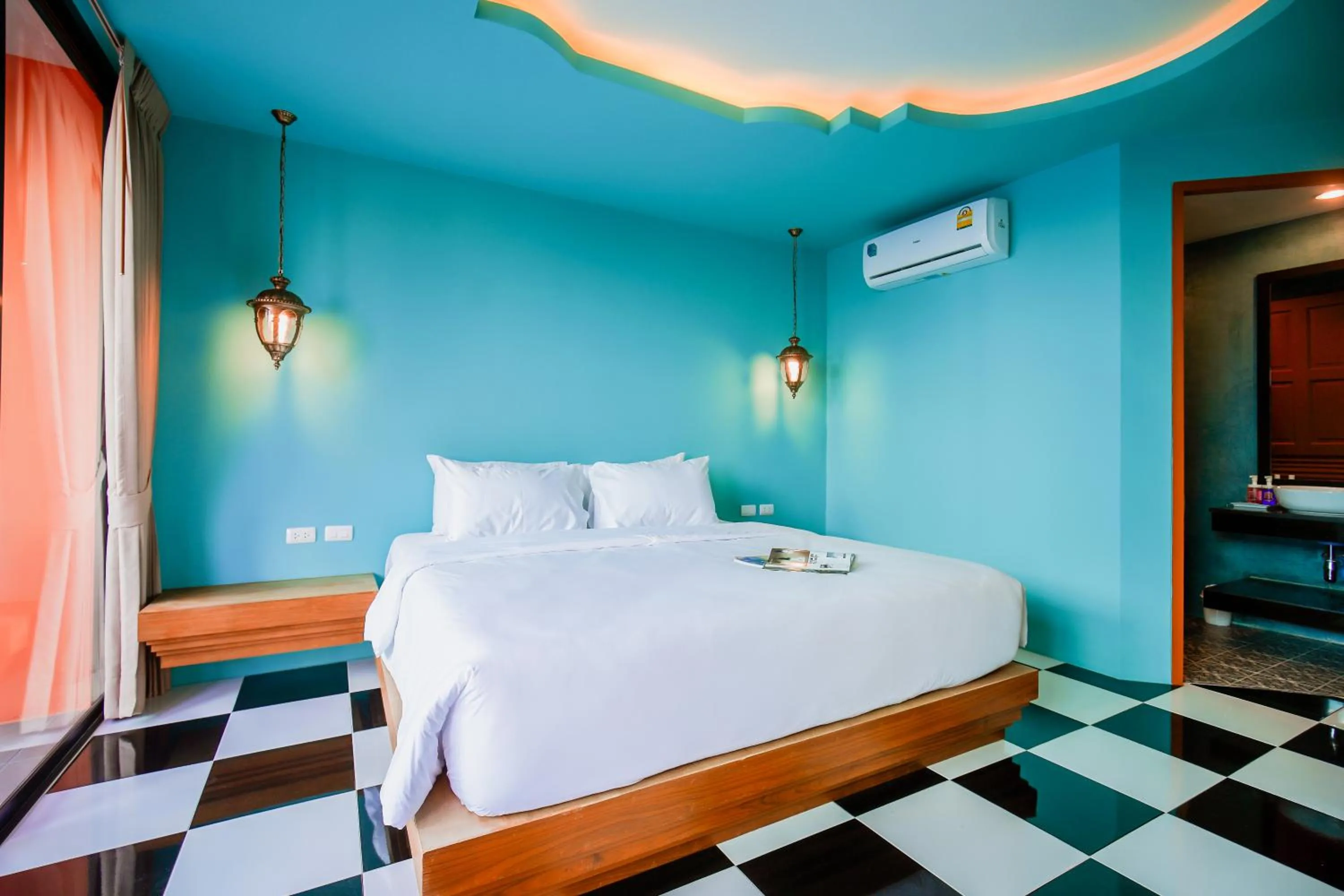 Photo of the whole room, Bed in Khaleej Mass Hotel Patong