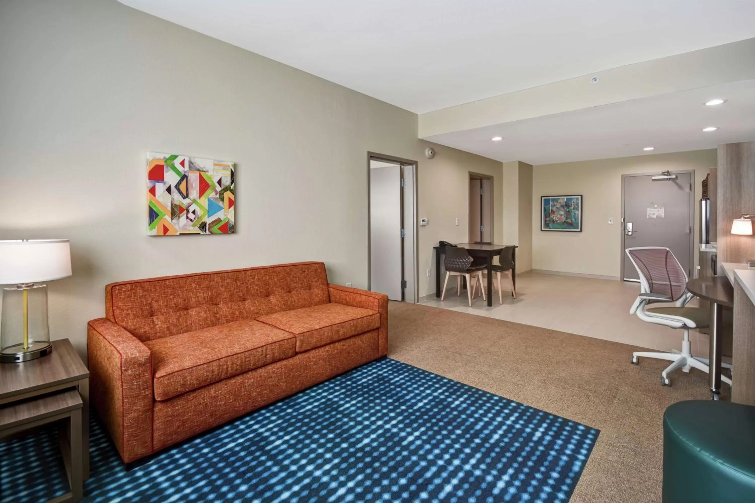 Bedroom in Home2 Suites By Hilton Columbus Downtown