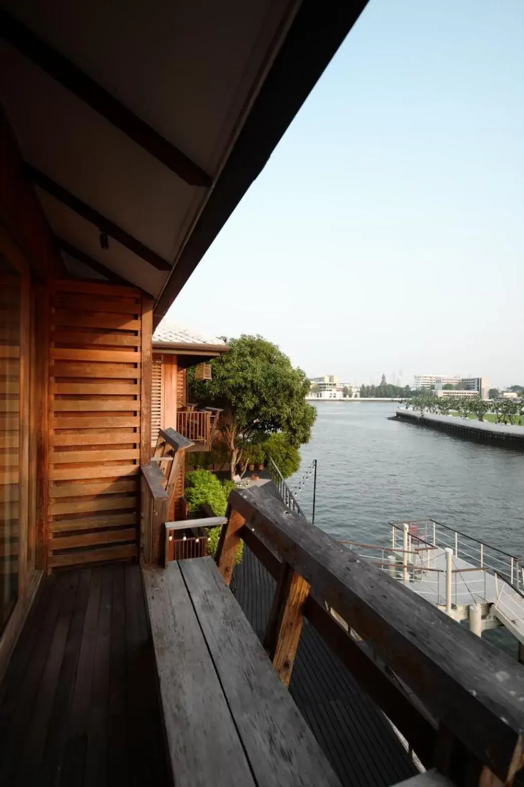 Deluxe with Canal View in Chann Bangkok Noi Deluxe with Canal View in Chann Bangkok Noi