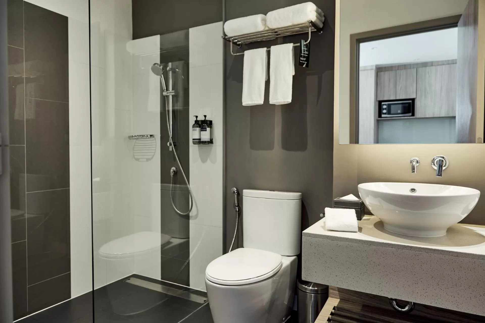 Shower in Casa 17 Hotel Bangkok