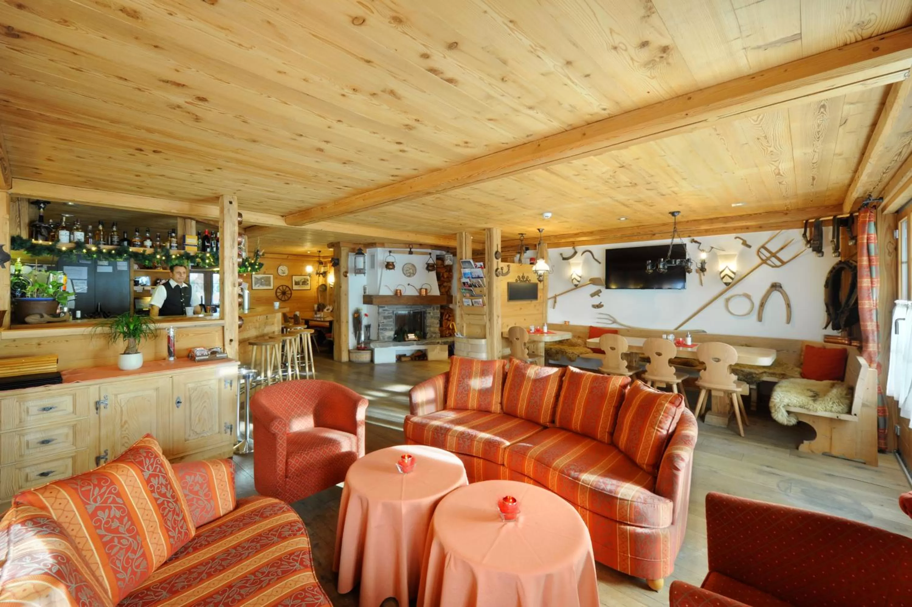 Lounge or bar in Hotel Bellerive Gstaad