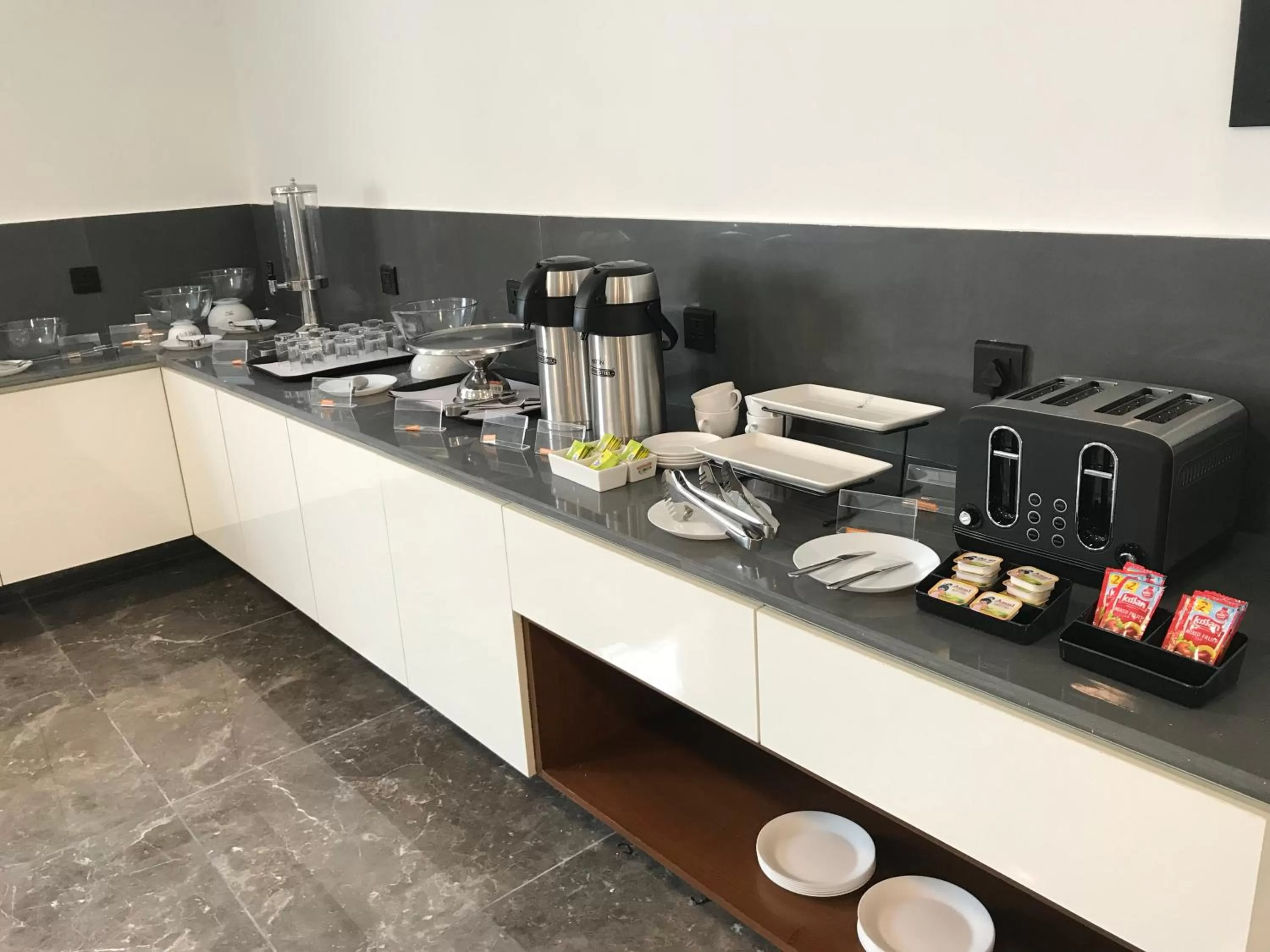 Breakfast in SKYLA Studios & Suites - Jubilee Hills