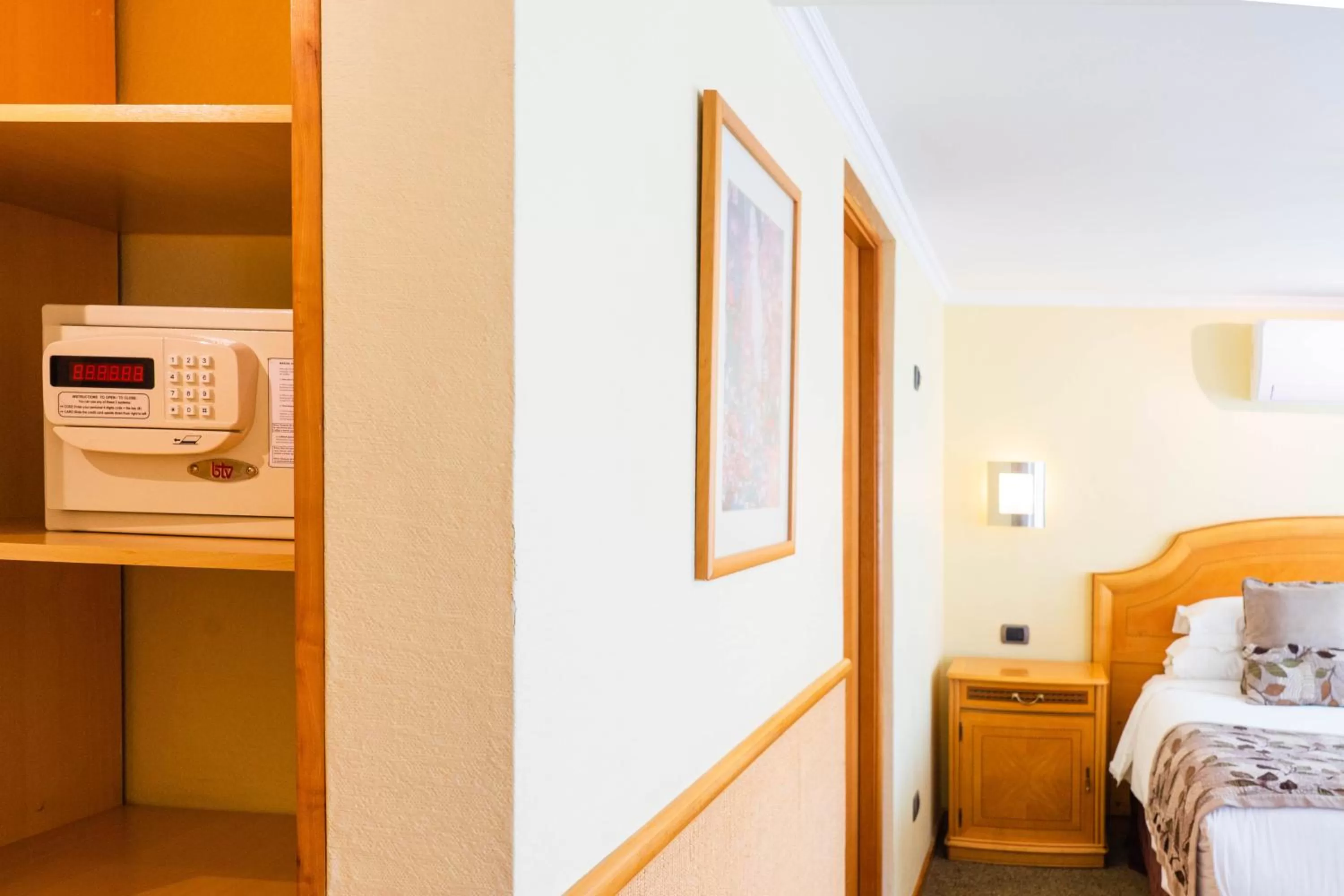 Bed, Bathroom in Hotel Ankara