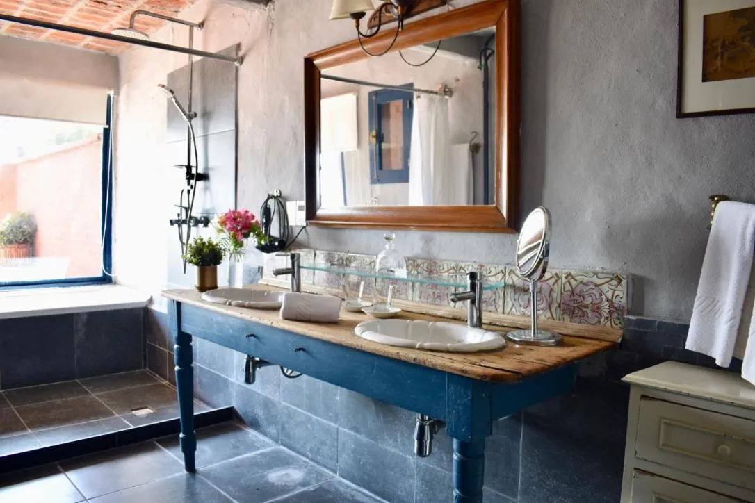 Bathroom in Las Cumbres Hotel