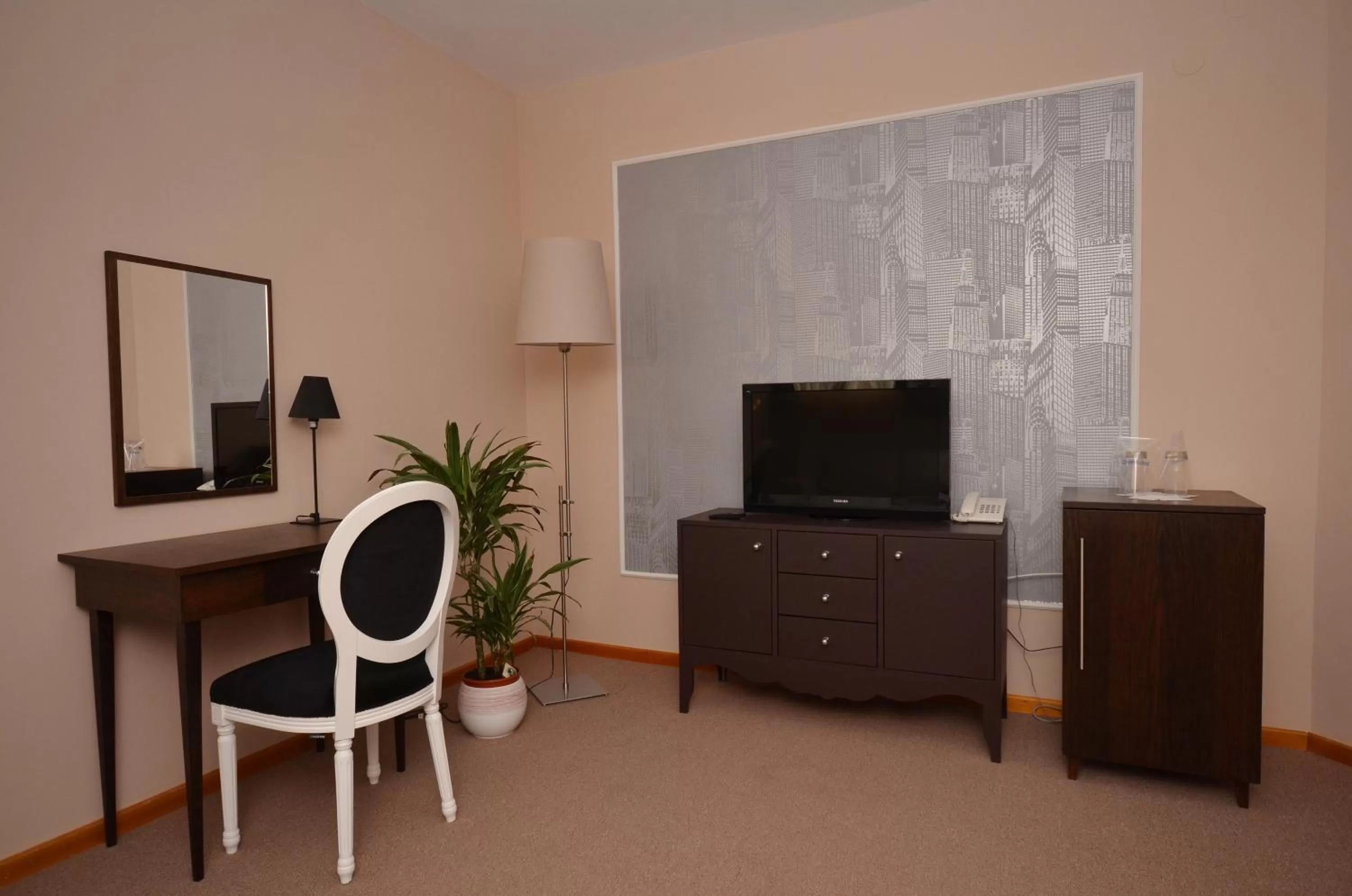 Living room, TV/Entertainment Center in Art Garni Hotel