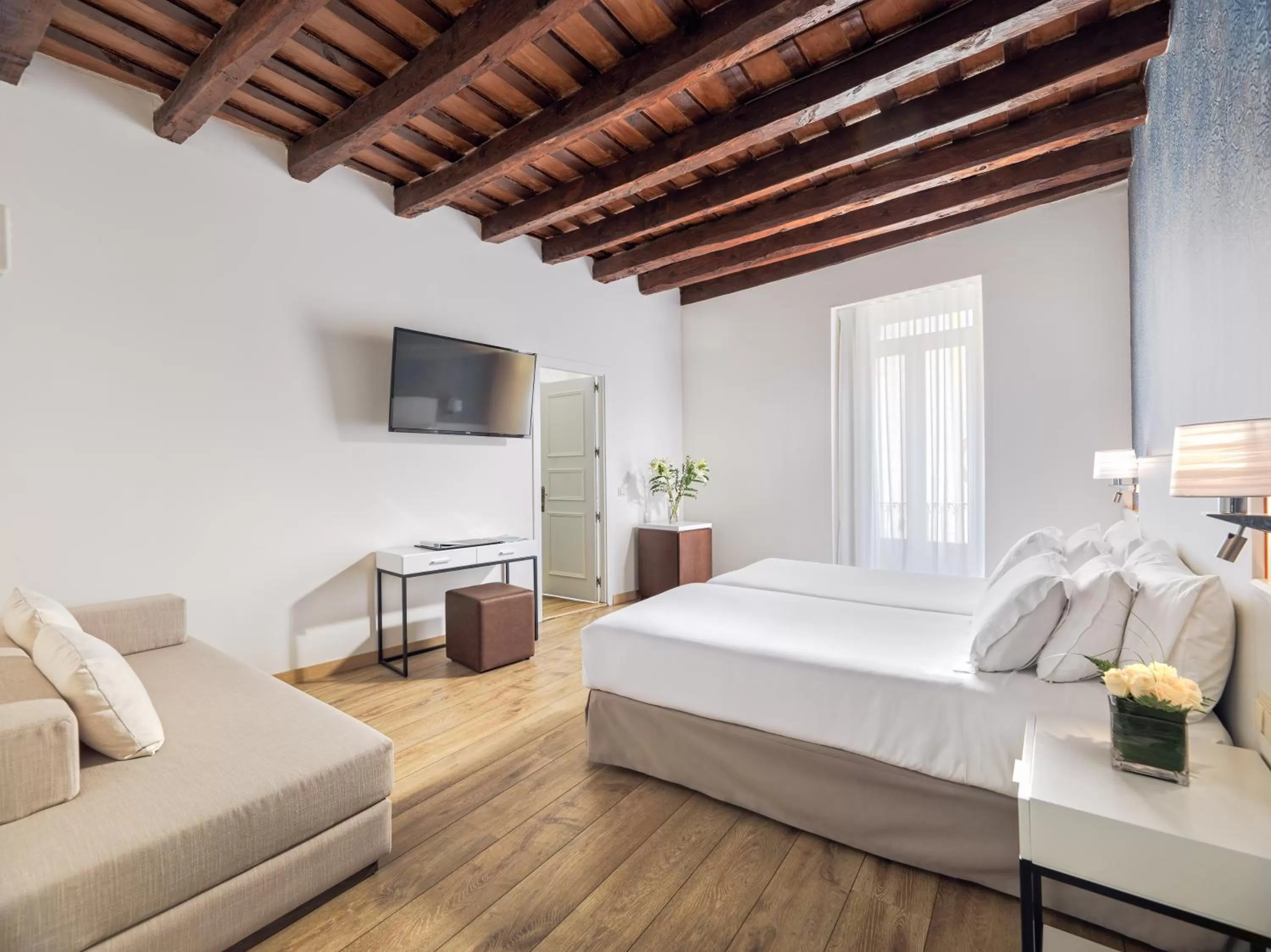 Bed in H10 Raco del Pi