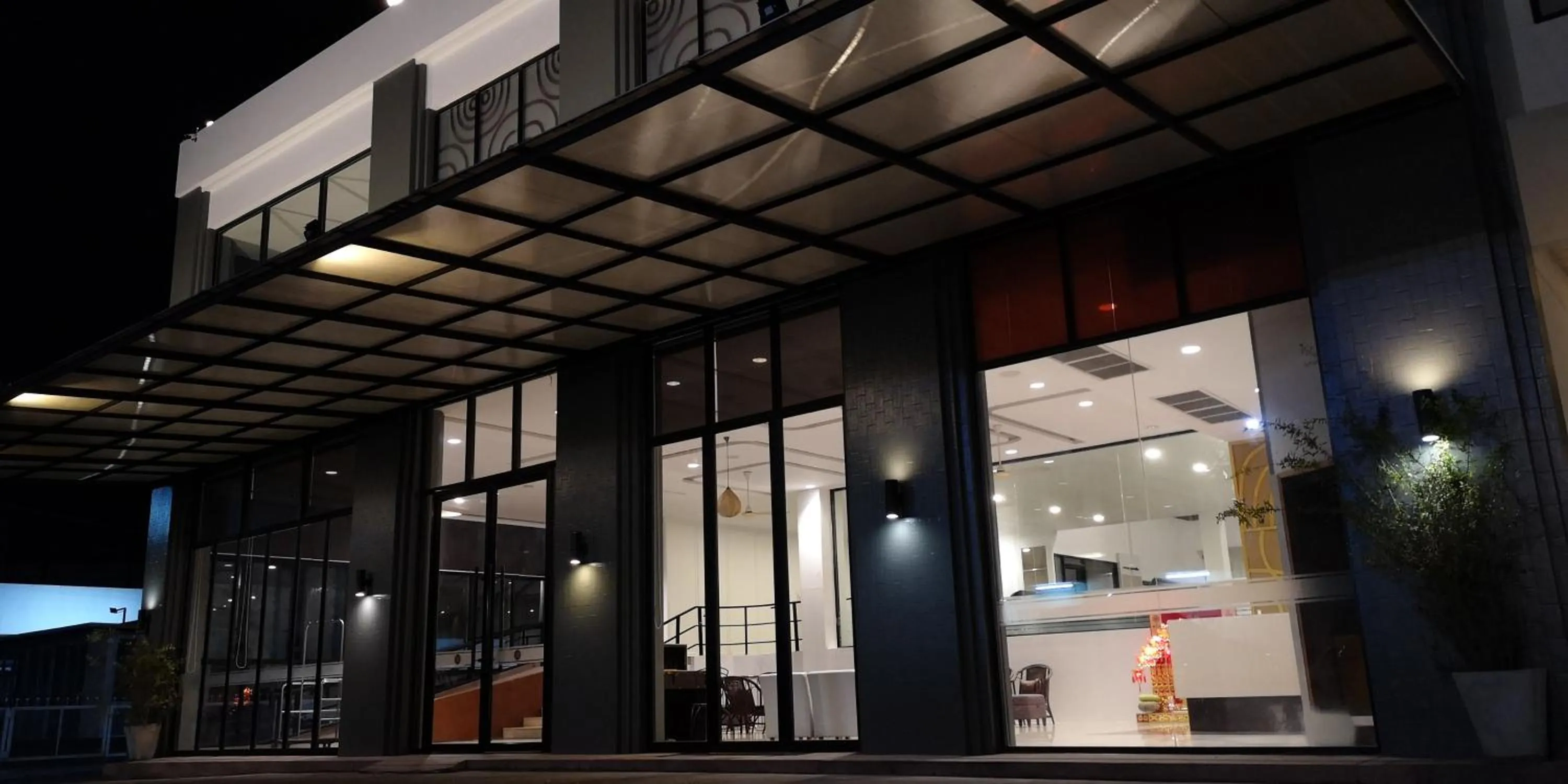 Facade/entrance in The Regent Ubon Hotel