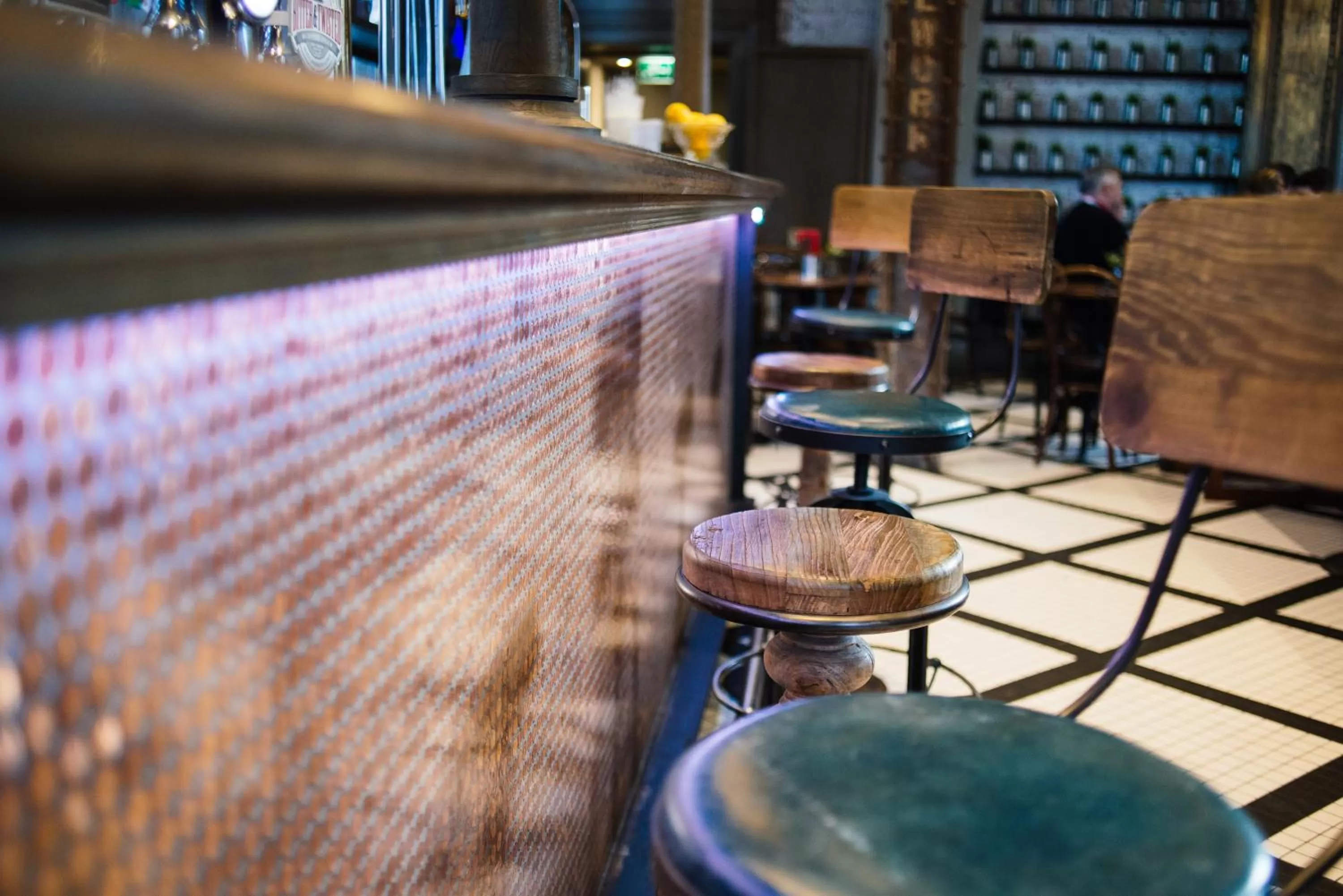 Lounge or bar in The Inn on the Mile