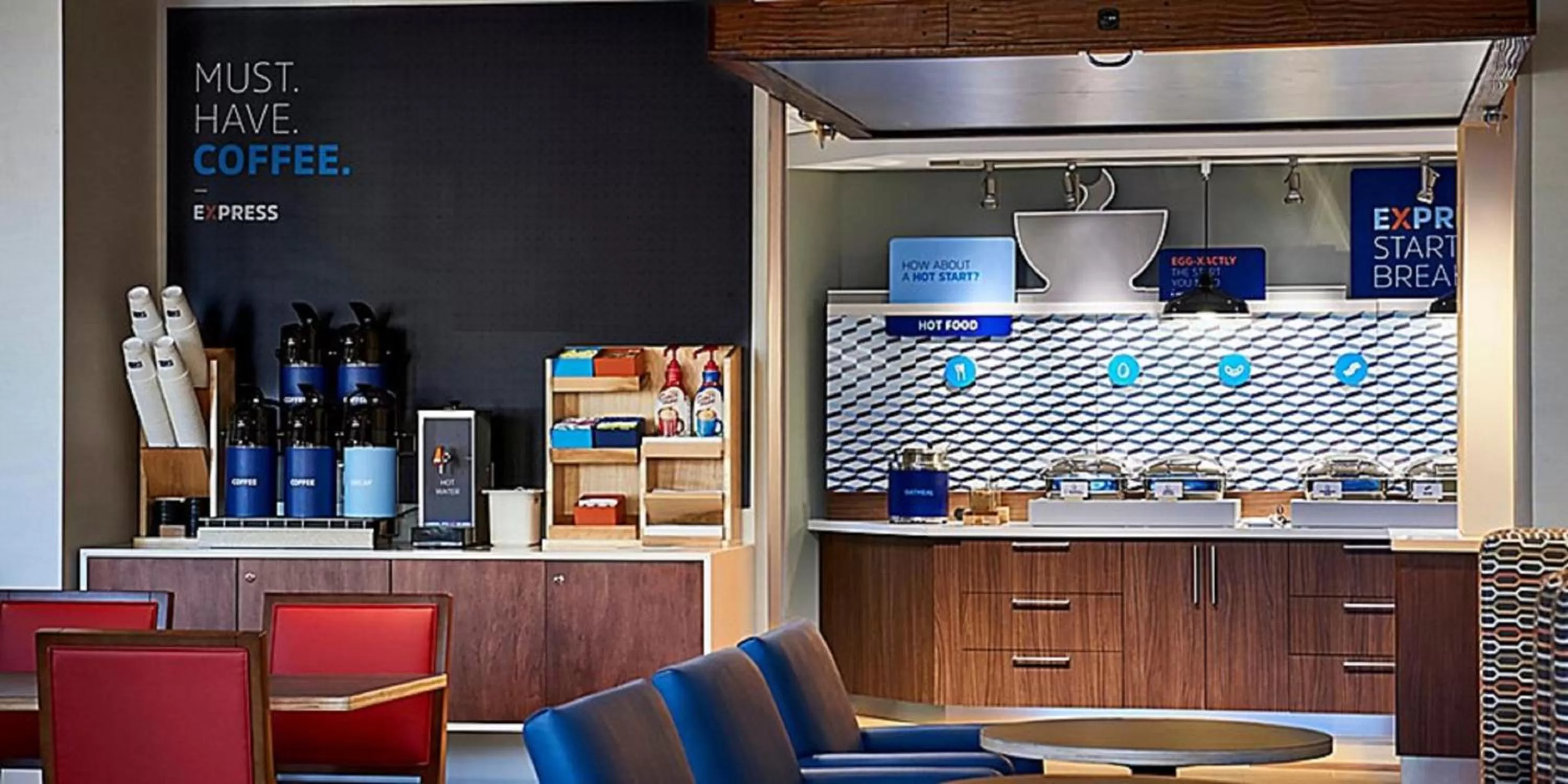 Breakfast in Holiday Inn Express & Suites - Savannah W - Chatham Parkway by IHG