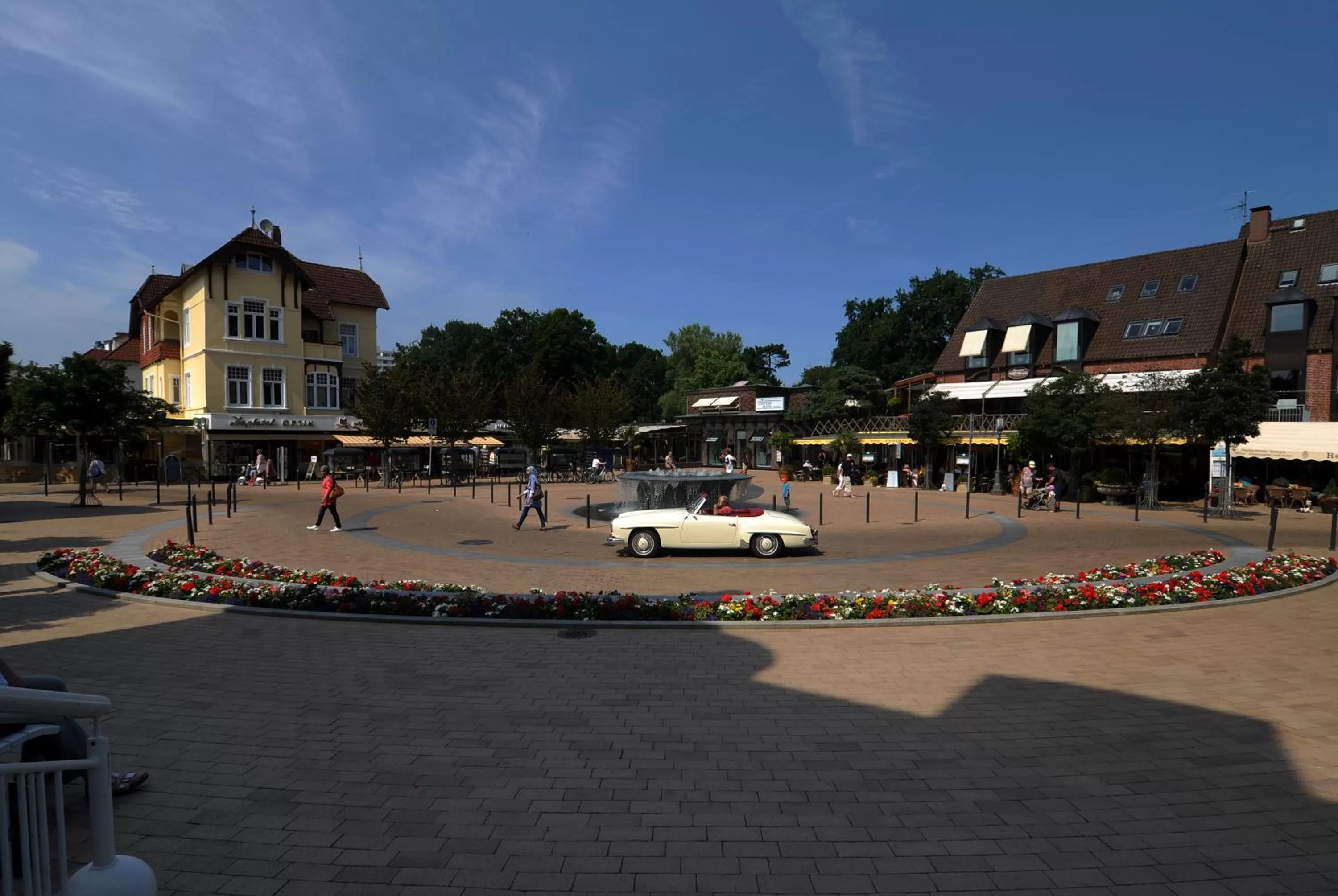 Shopping Area in Strandhotel Luv