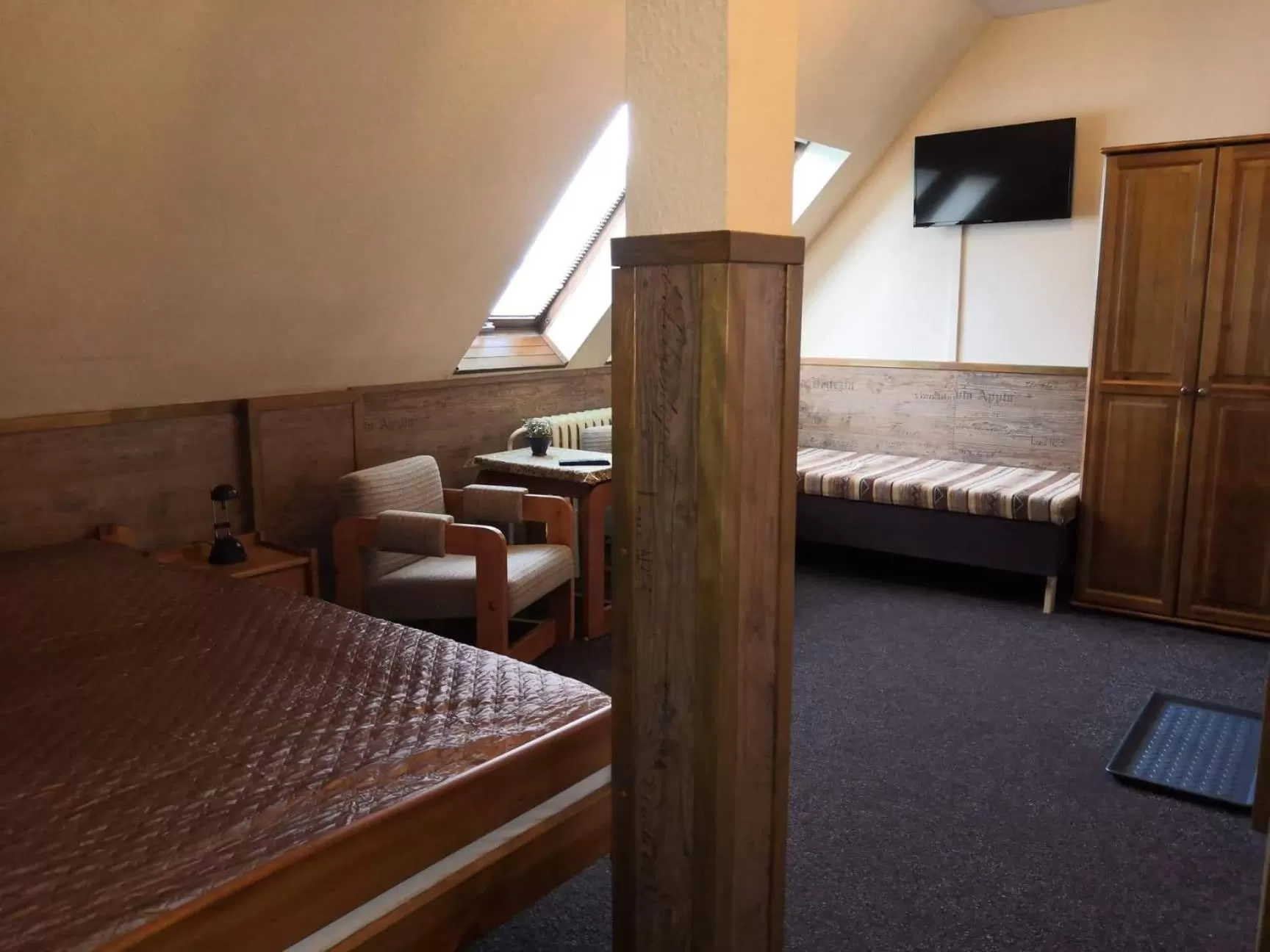 Photo of the whole room in Hotel Alfa