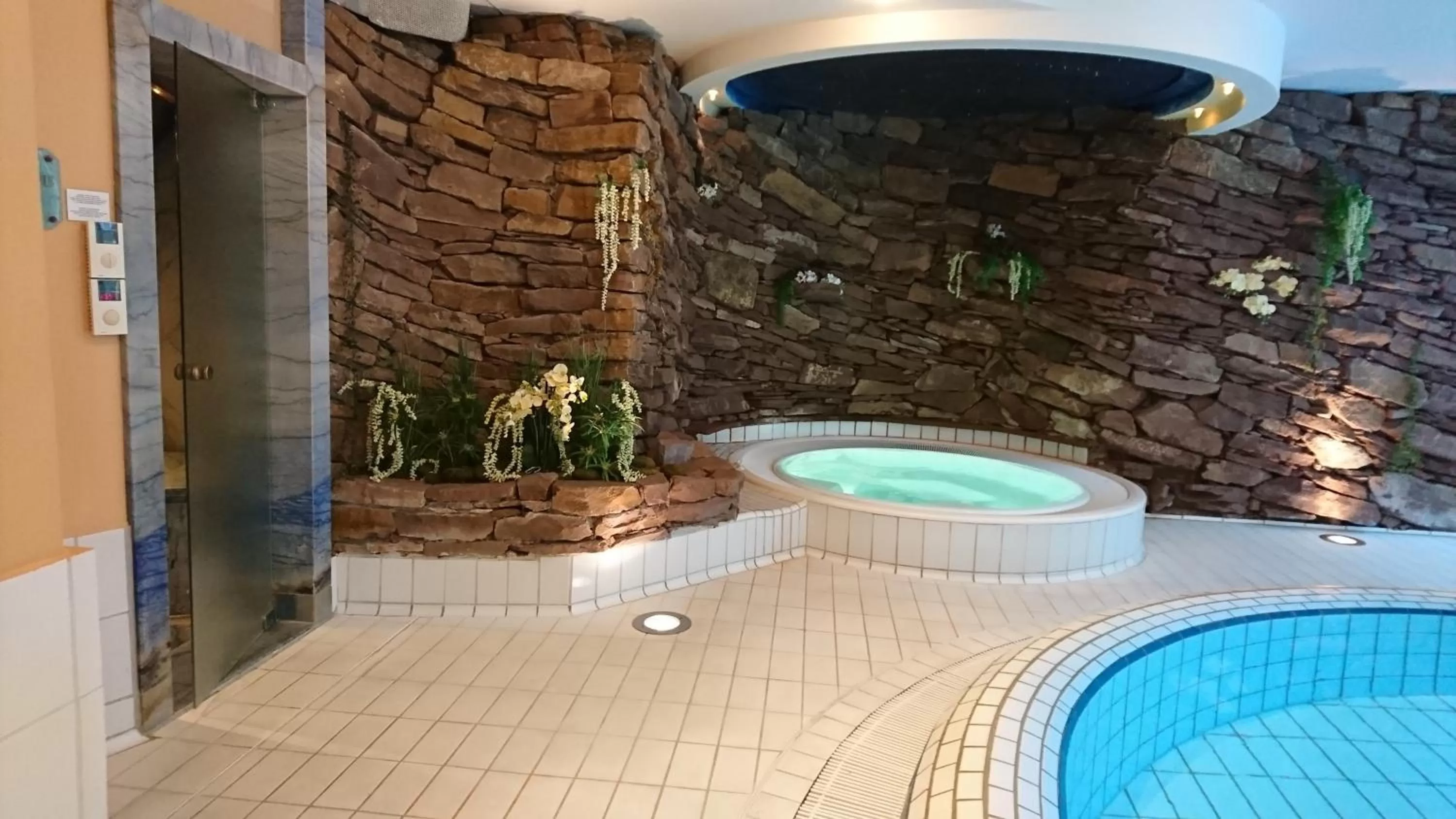 Hot Tub in Villa Hammerschmiede