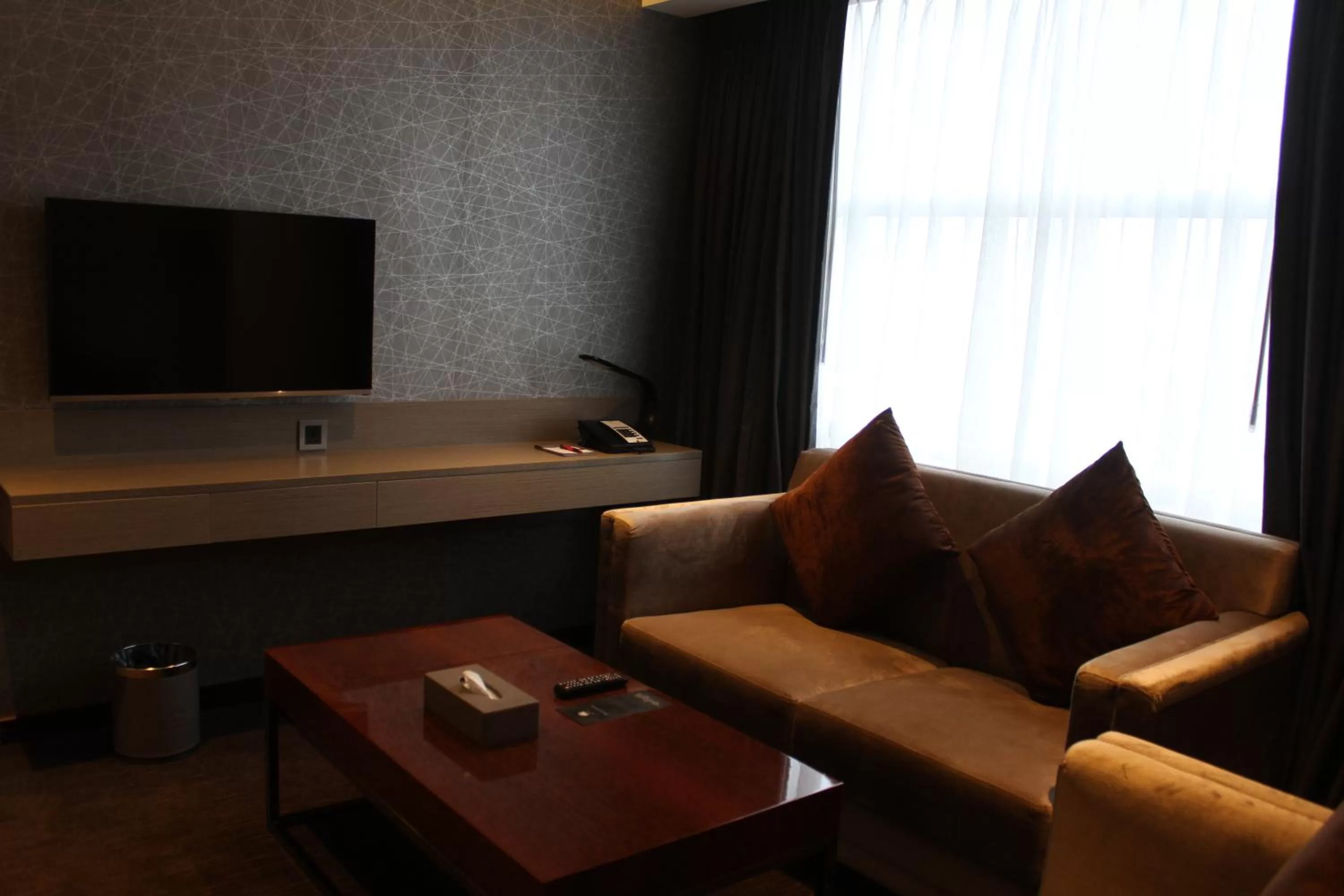 Bed in Best Western Plus Maple Leaf