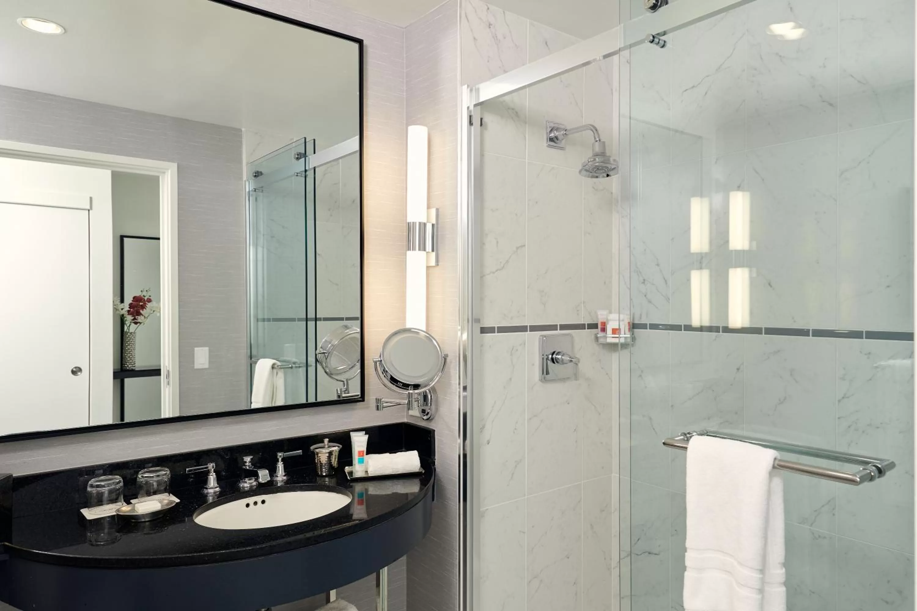 Property building in Loews Philadelphia Hotel