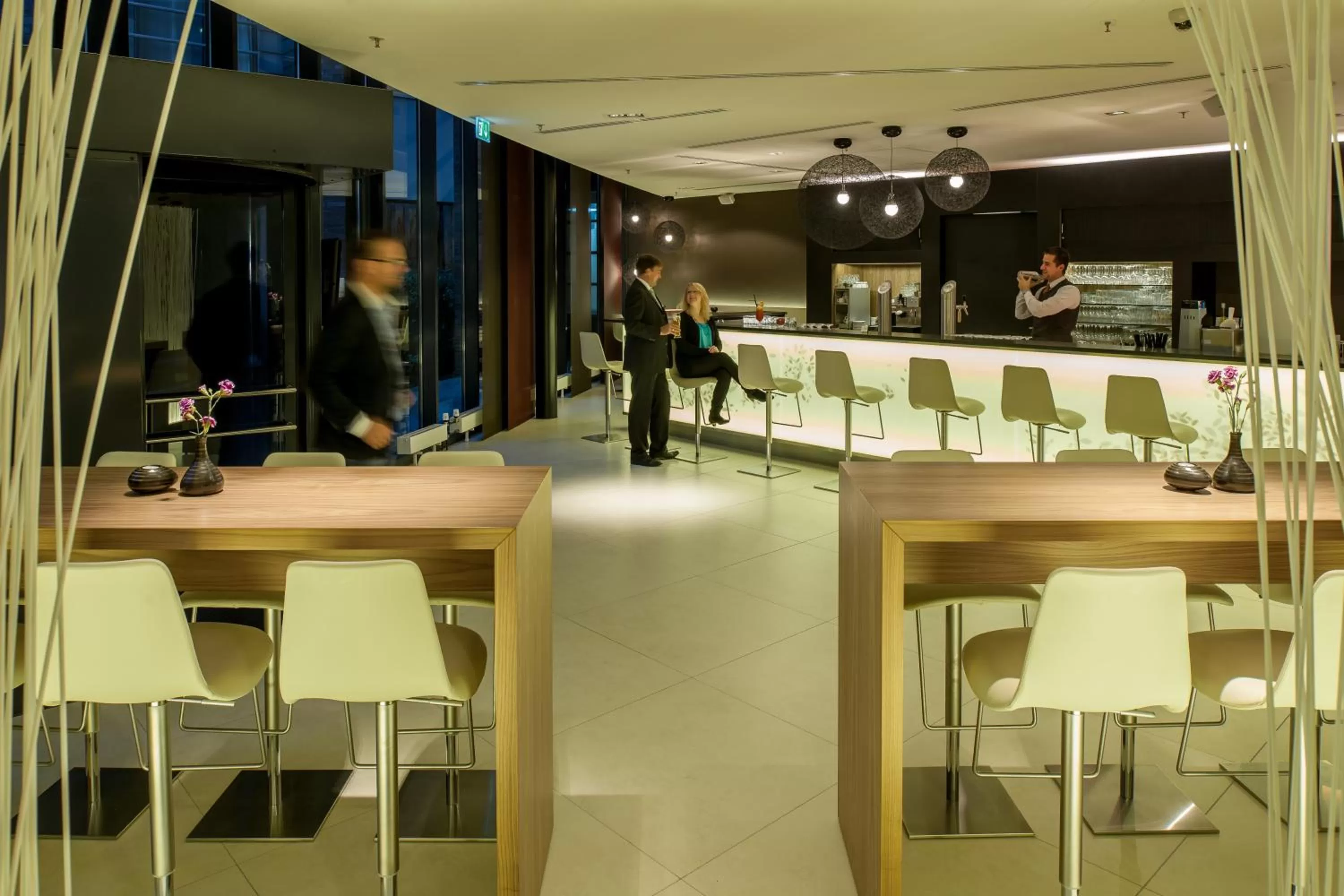 Lounge or bar in Novotel Hannover