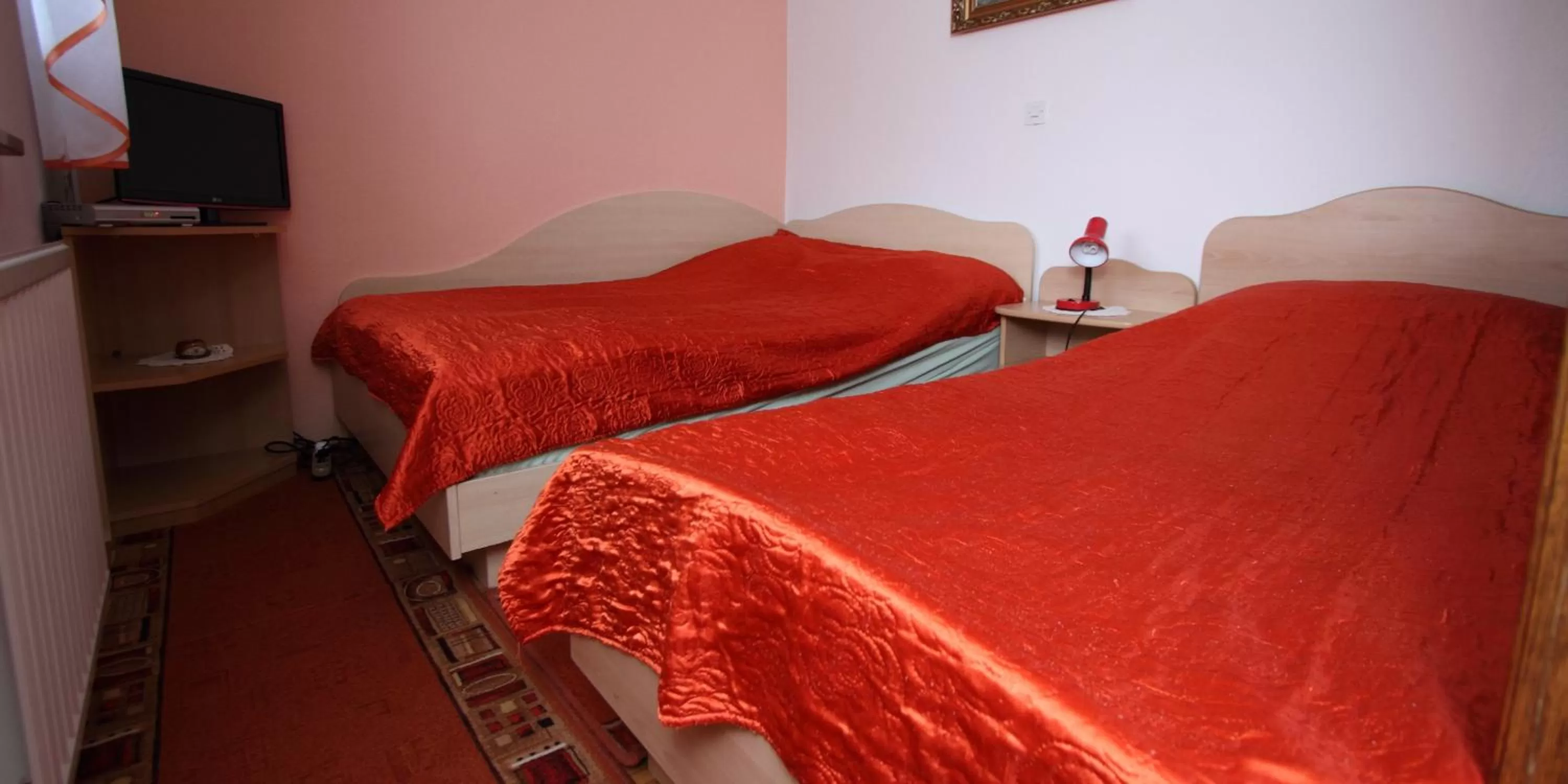 Bed in Rooms & Apartments Jana