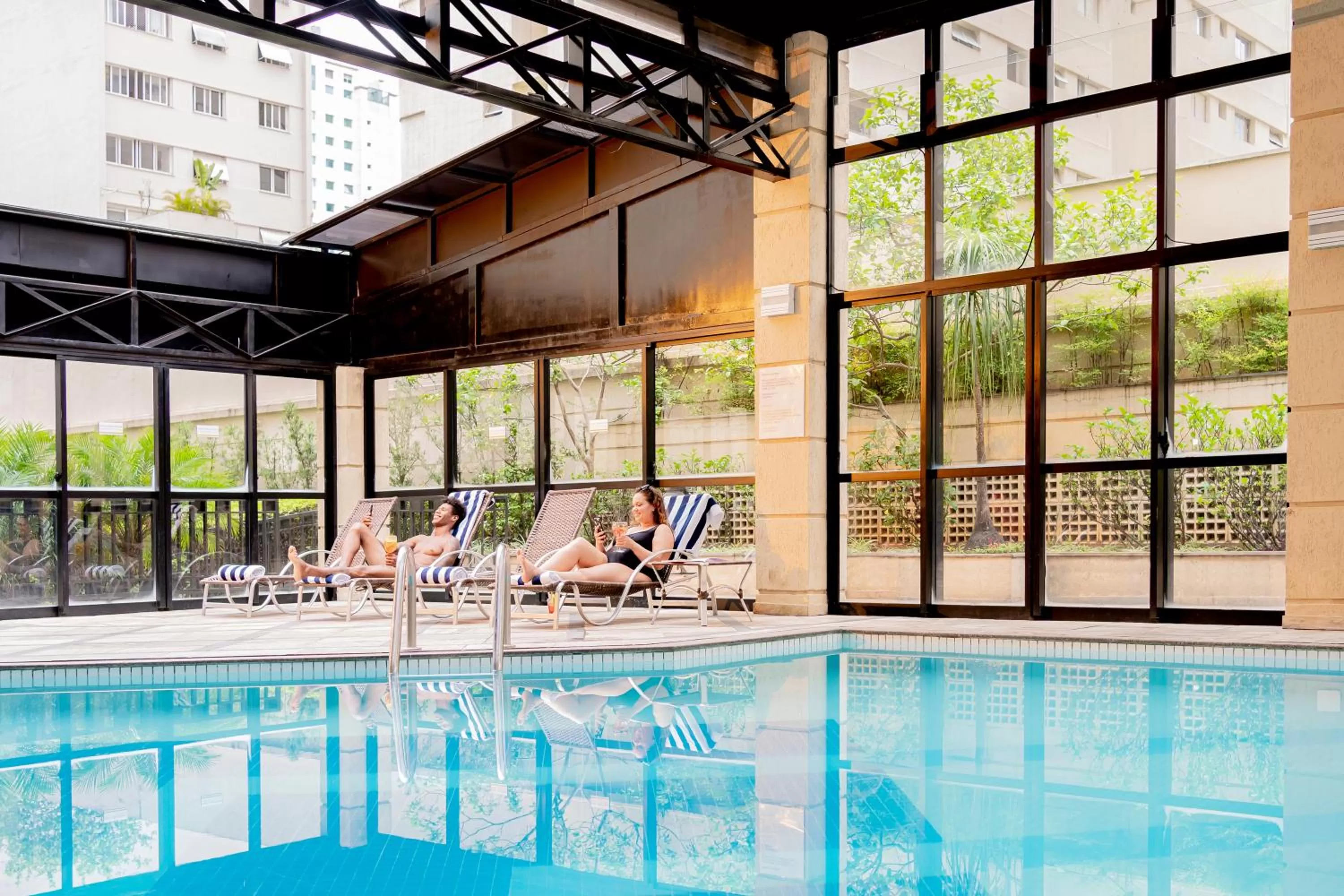 Swimming pool in Mercure Sao Paulo Pinheiros