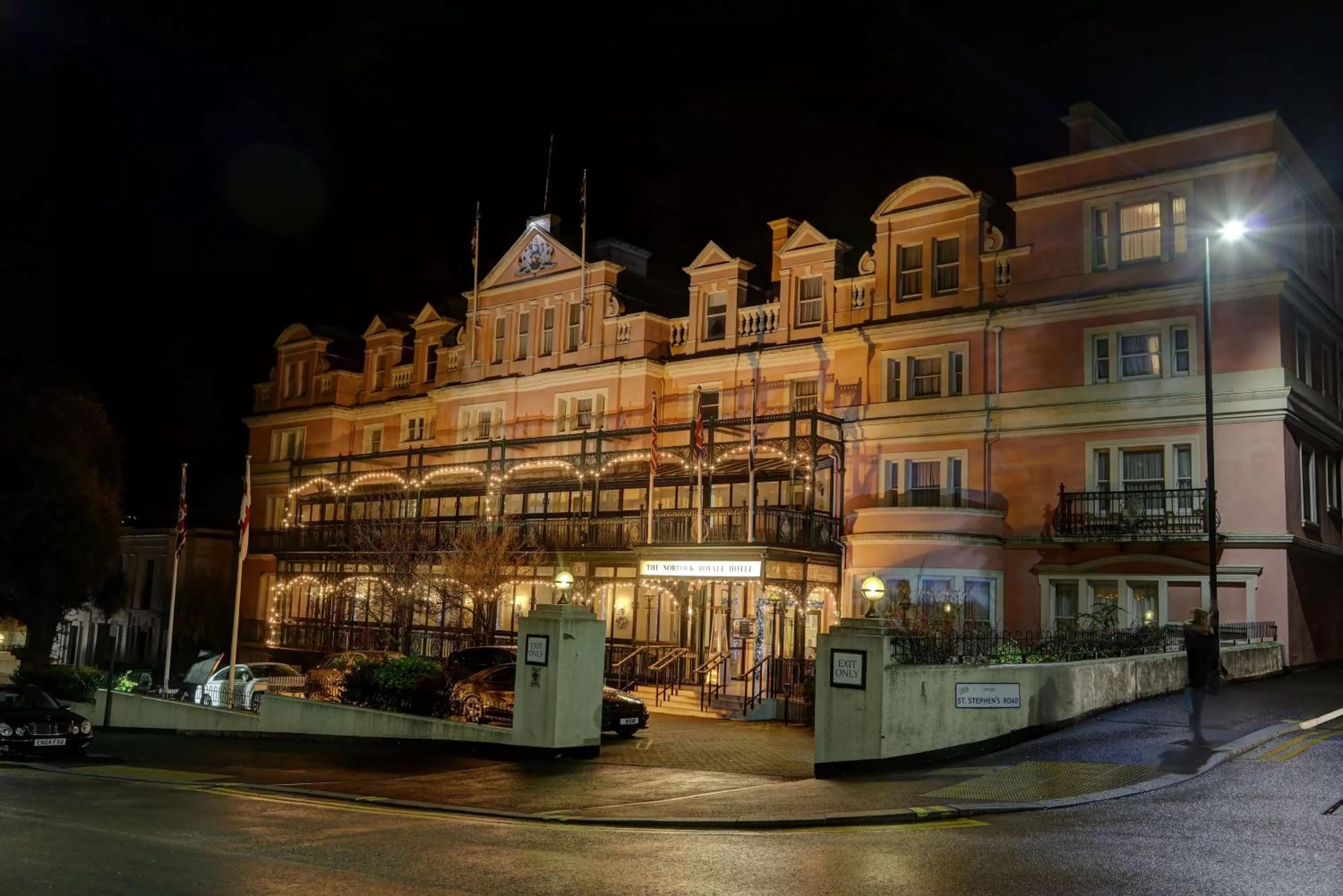 Property building in Norfolk Royale Hotel