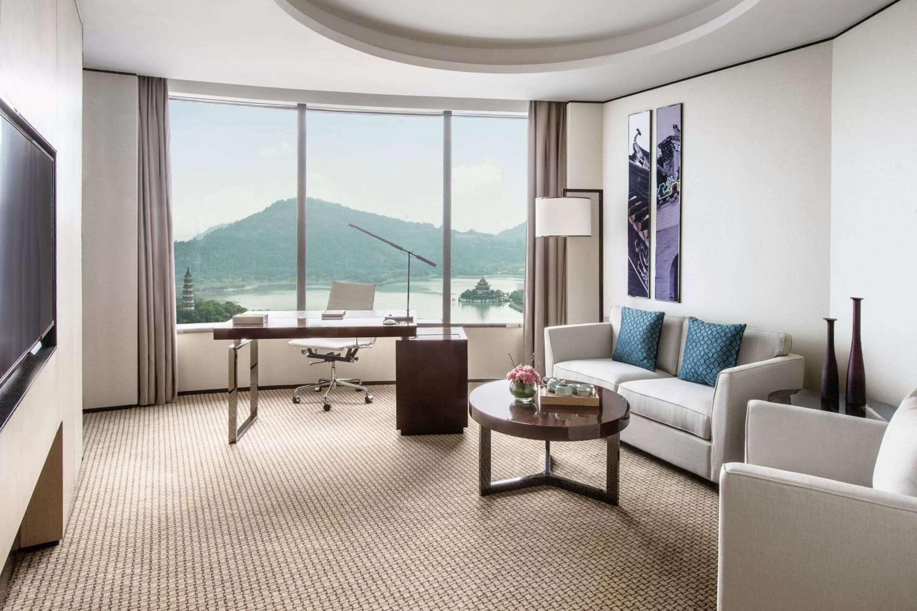 Living room in Shunde Marriott Hotel