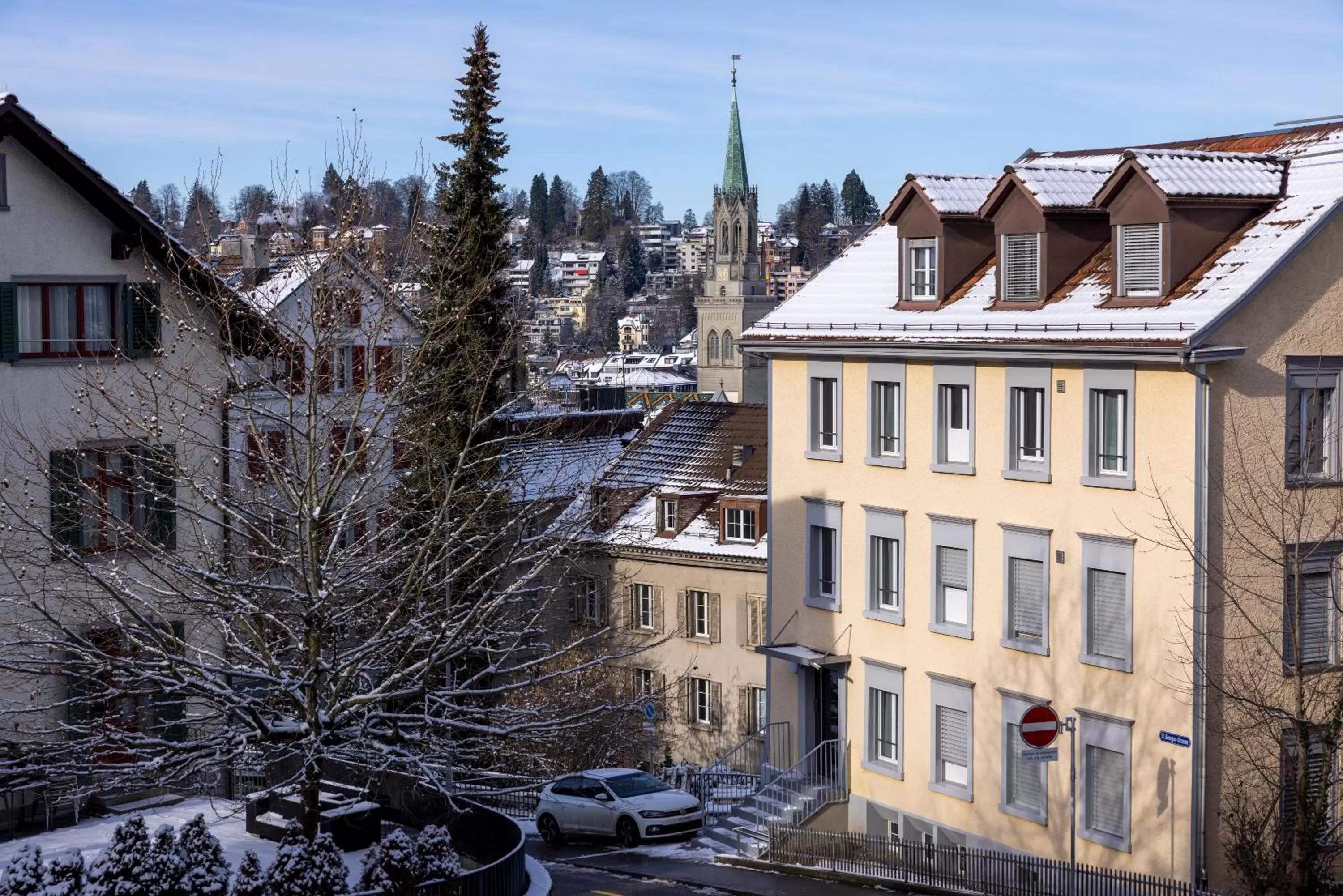 Property building in VISIMO Apartments St Georgen-Strasse St Gallen - Design City Nature