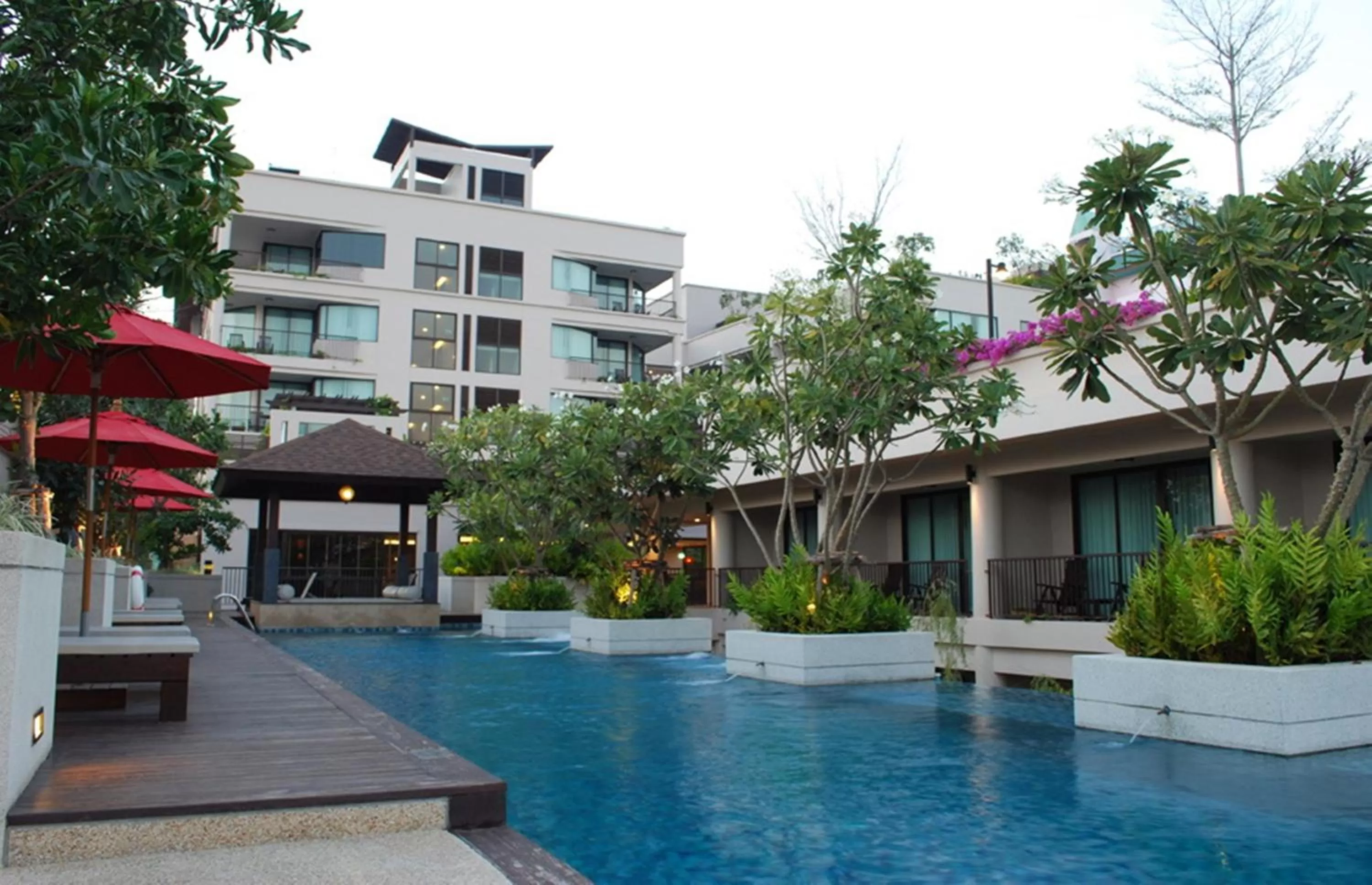 Swimming pool in Tara Mantra Cha-Am Resort