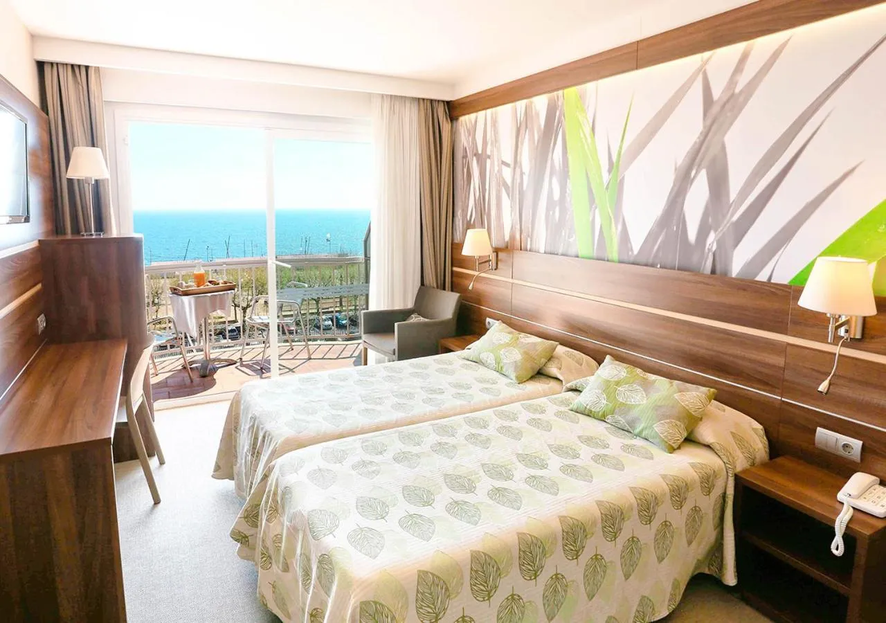 Photo of the whole room, Bed in KAKTUS Hotel Volga