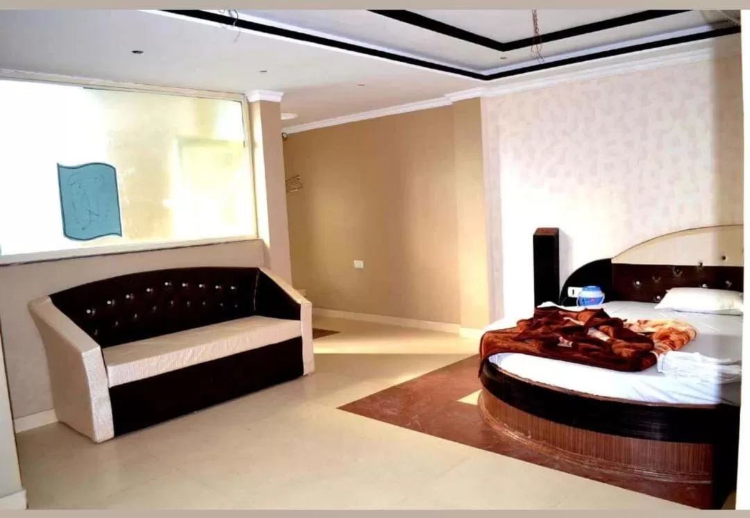 Photo of the whole room in Hotel Rock View