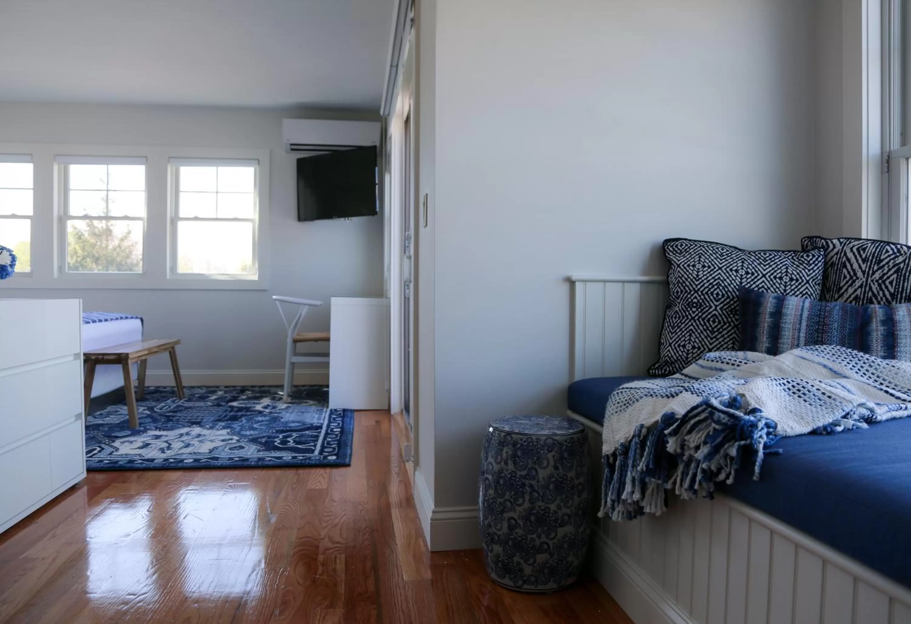 Bed in The Sea Breeze Inn