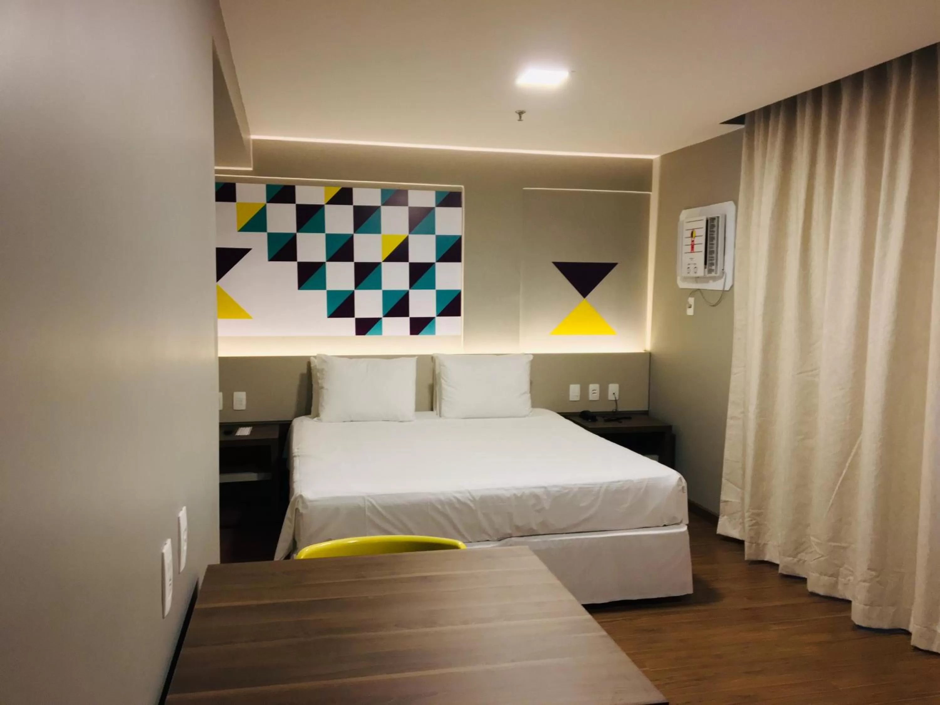 Bedroom, Bed in Master Express Cidade Baixa - Próximo ao Araujo Viana, UFRGS e Santa Casa