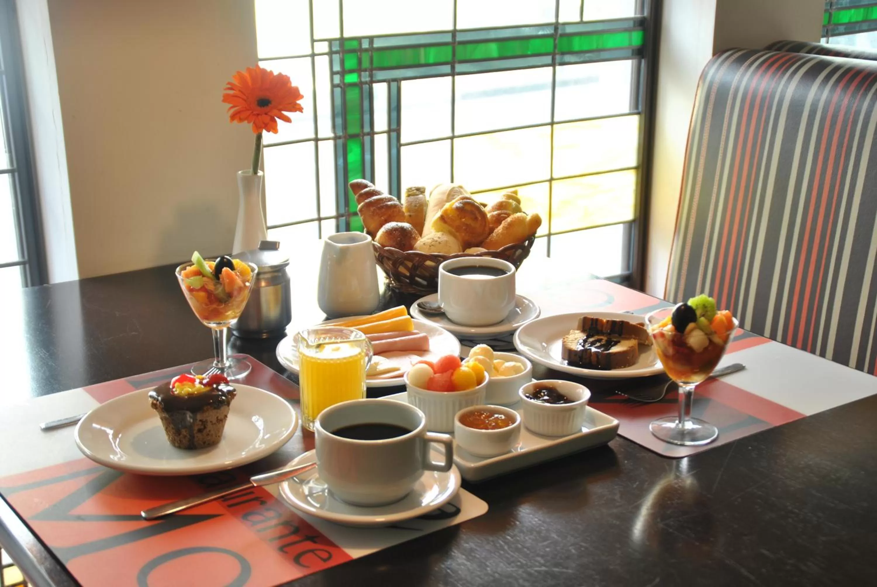 Restaurant/places to eat in Arosa Rio Hotel