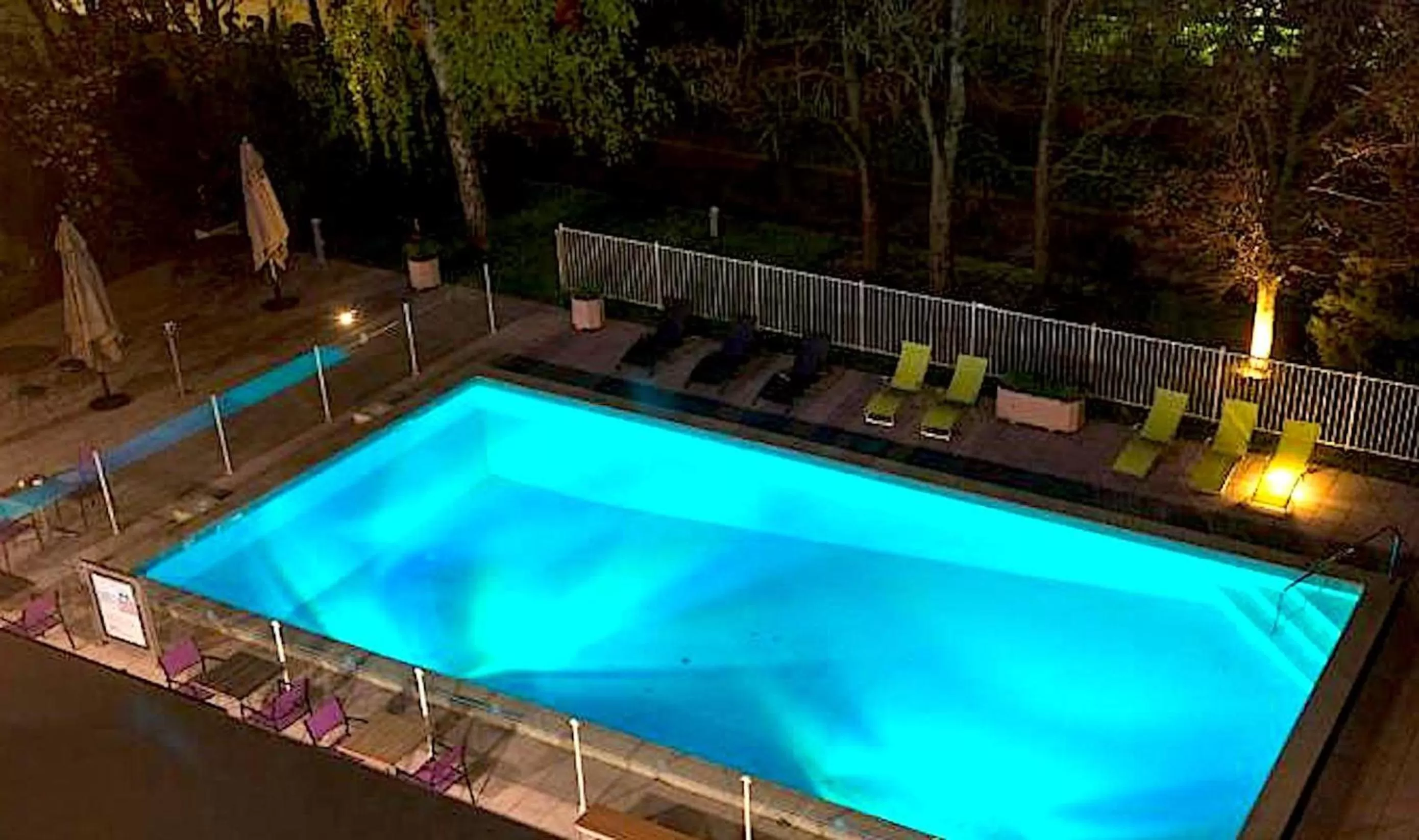 Swimming pool in Kyriad Prestige Mulhouse - Basel