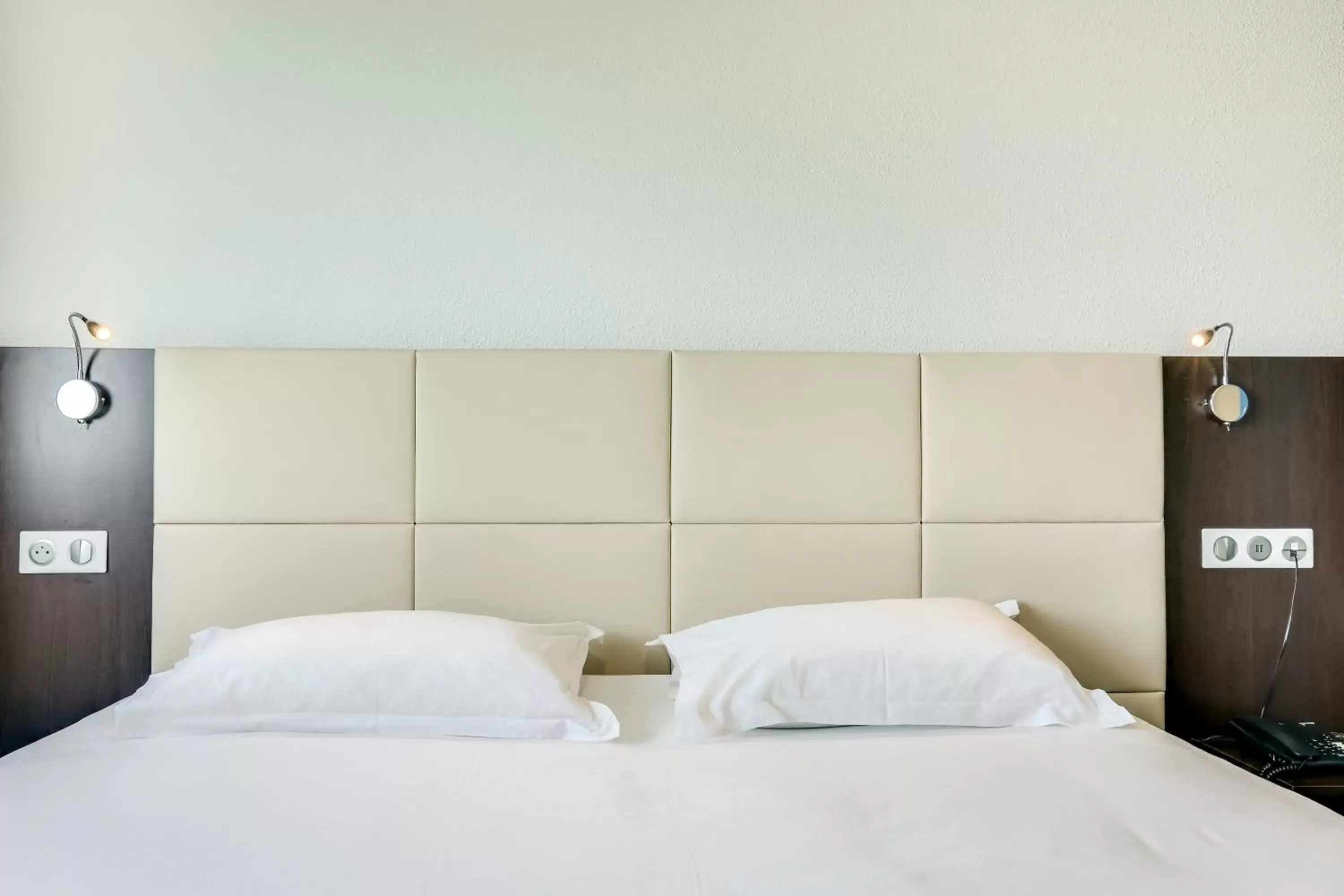 Double Room in The Originals City, Hôtel Caen Mémorial Double Room in The Originals City, Hôtel Caen Mémorial