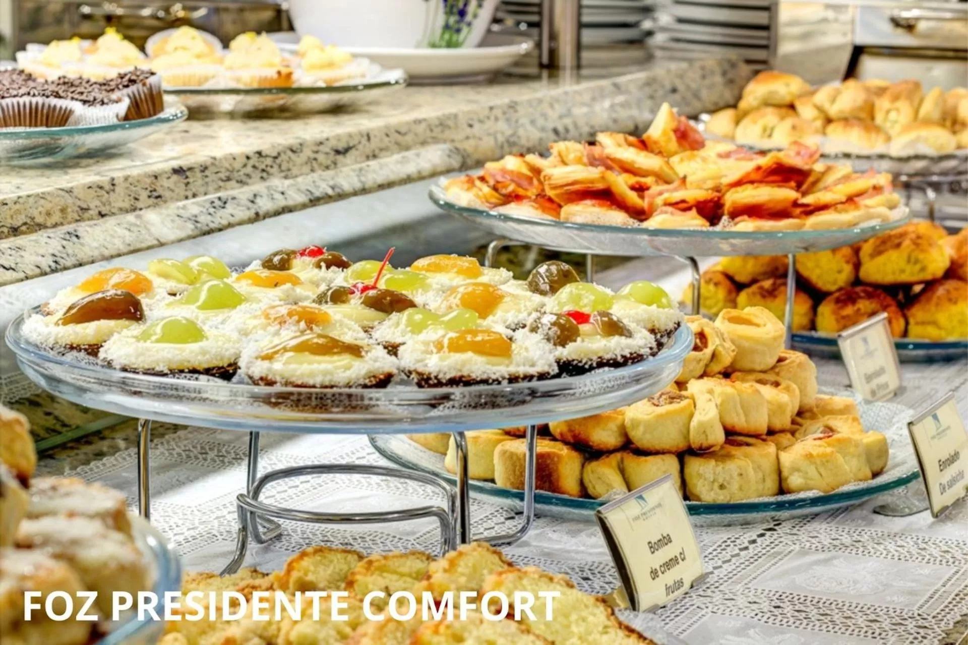 Breakfast in Foz Presidente Comfort Hotel