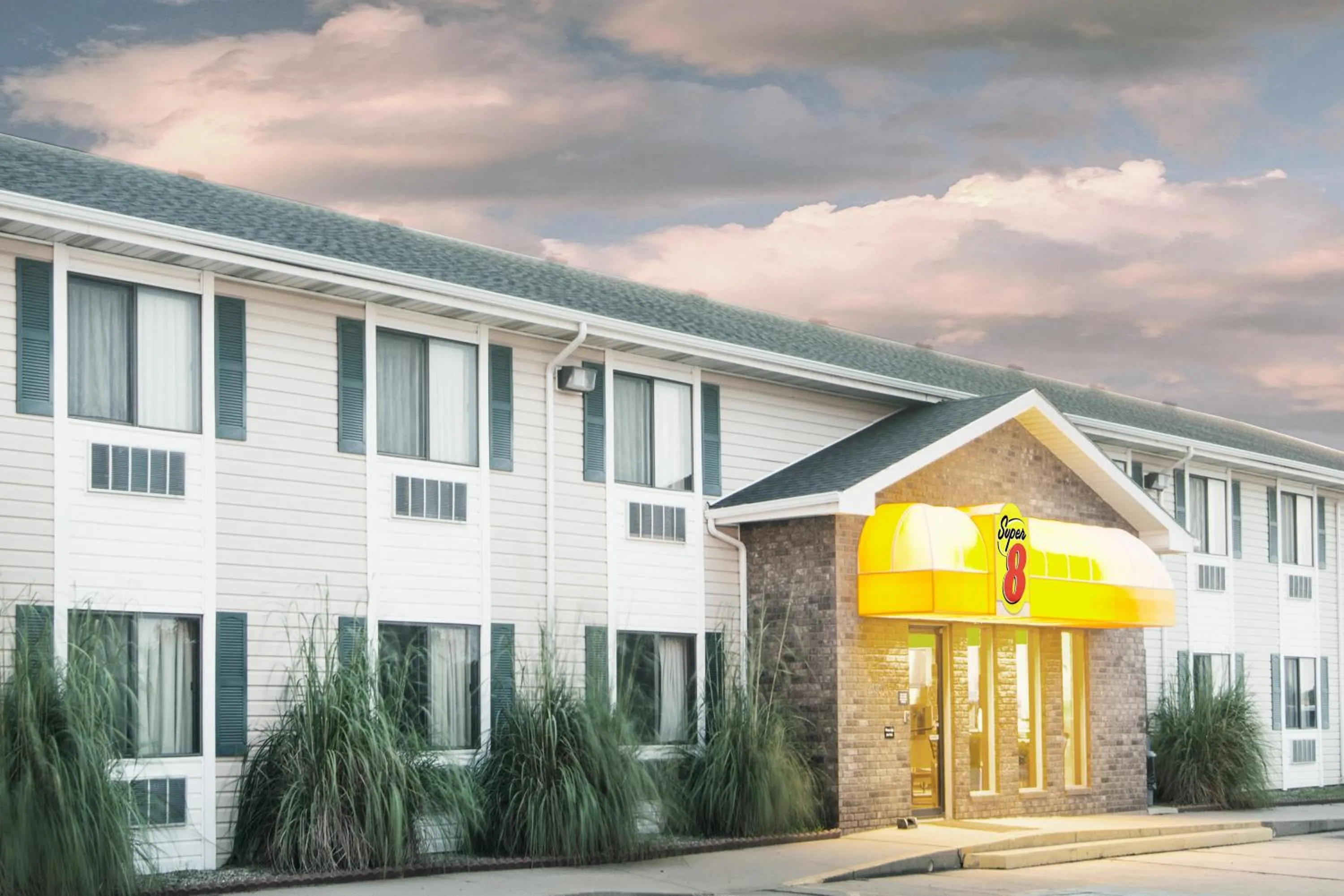 Property building in Super 8 by Wyndham El Dorado