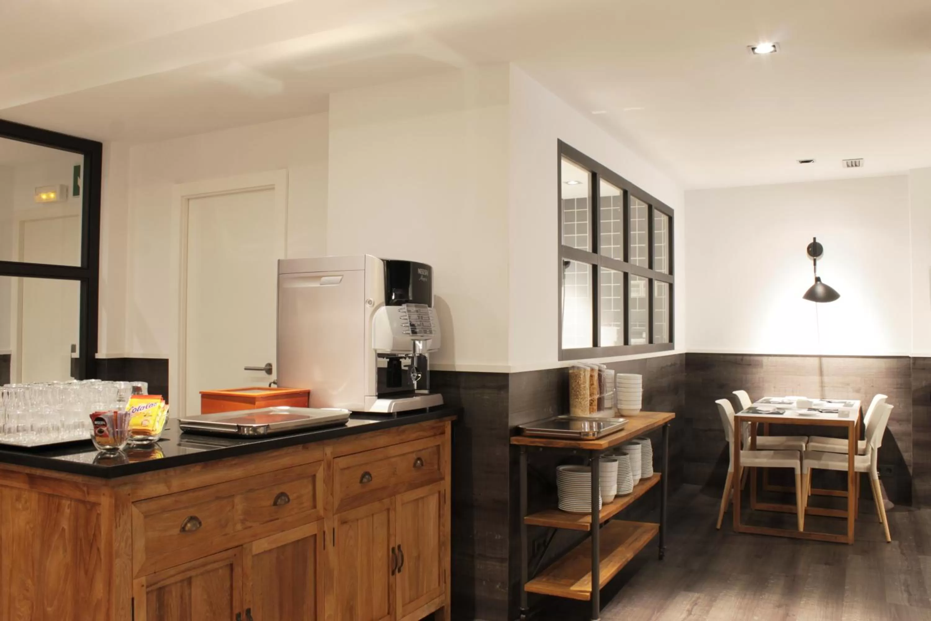 Coffee/tea facilities in Paral·lel