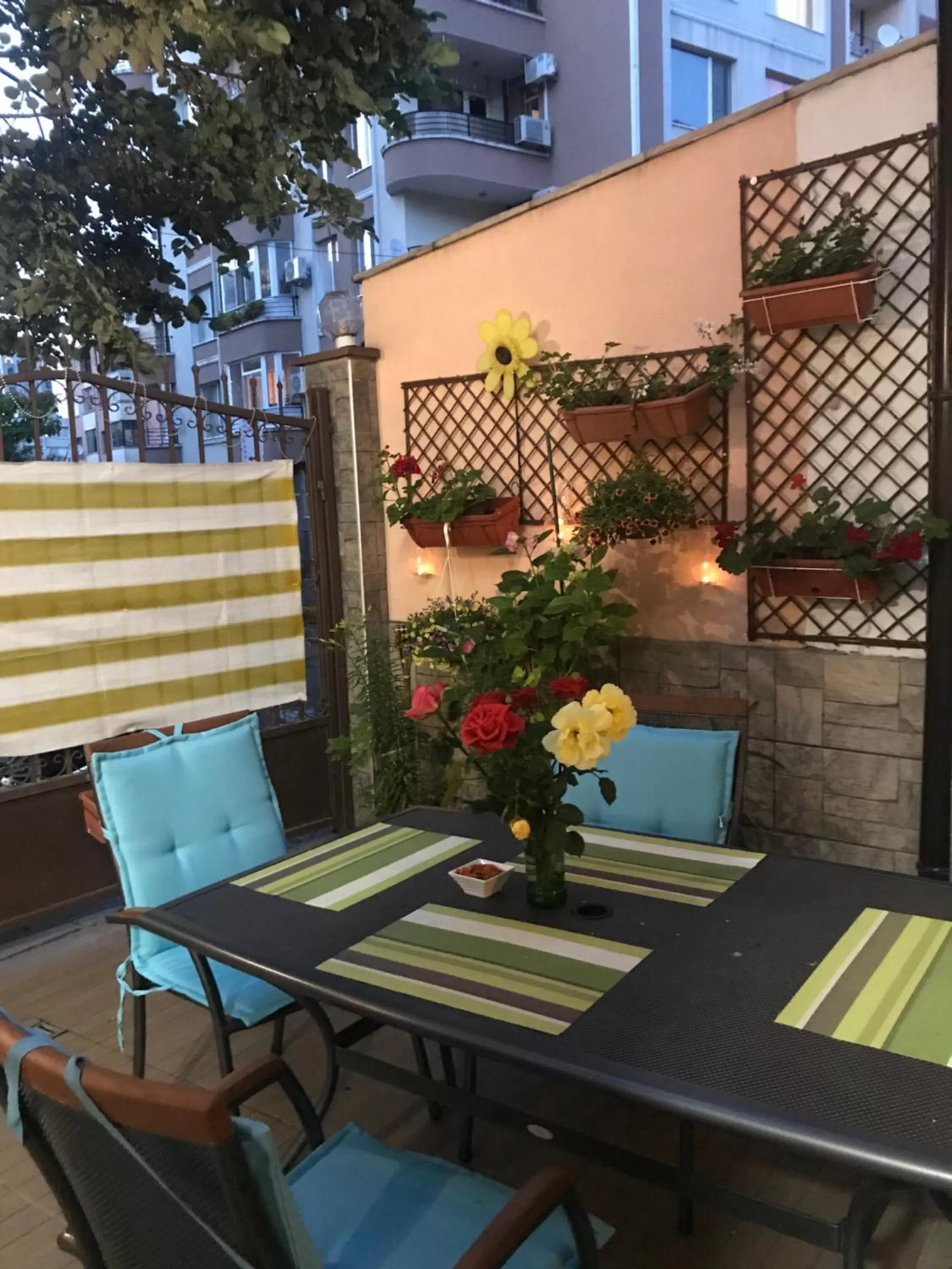 Property building in White Rose Family Guest House