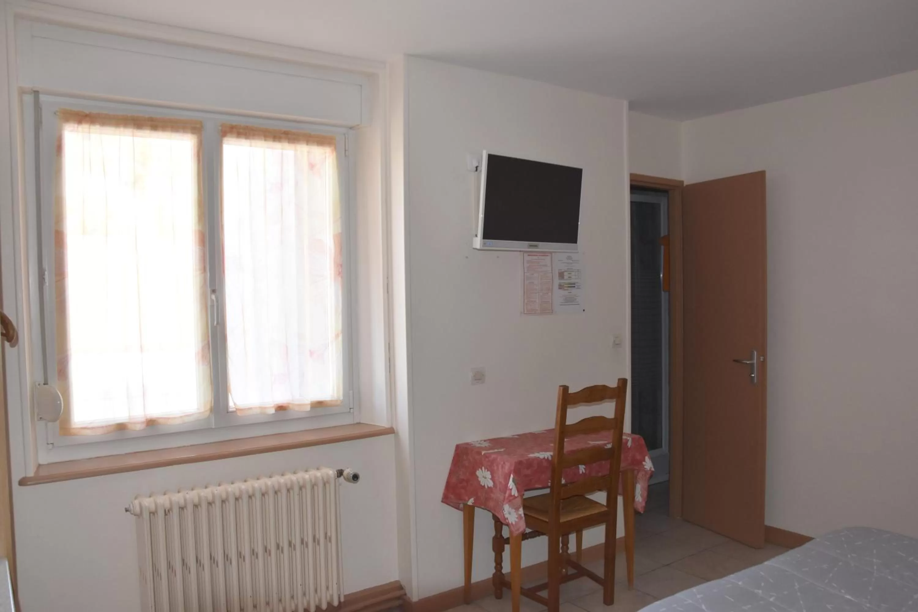 TV and multimedia in Hotel Gai Relais