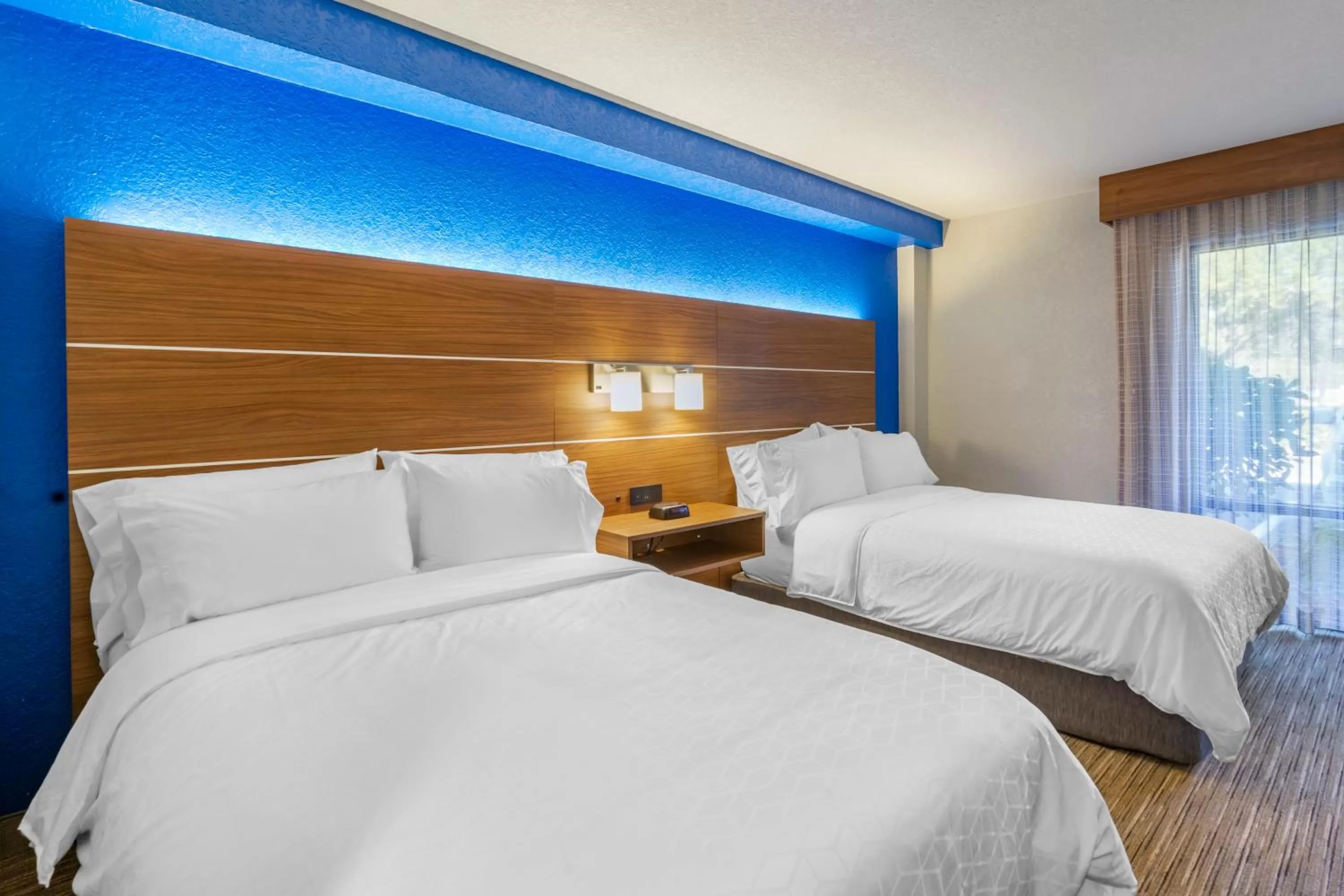 Bed in Holiday Inn Express Cape Coral-Fort Myers Area by IHG